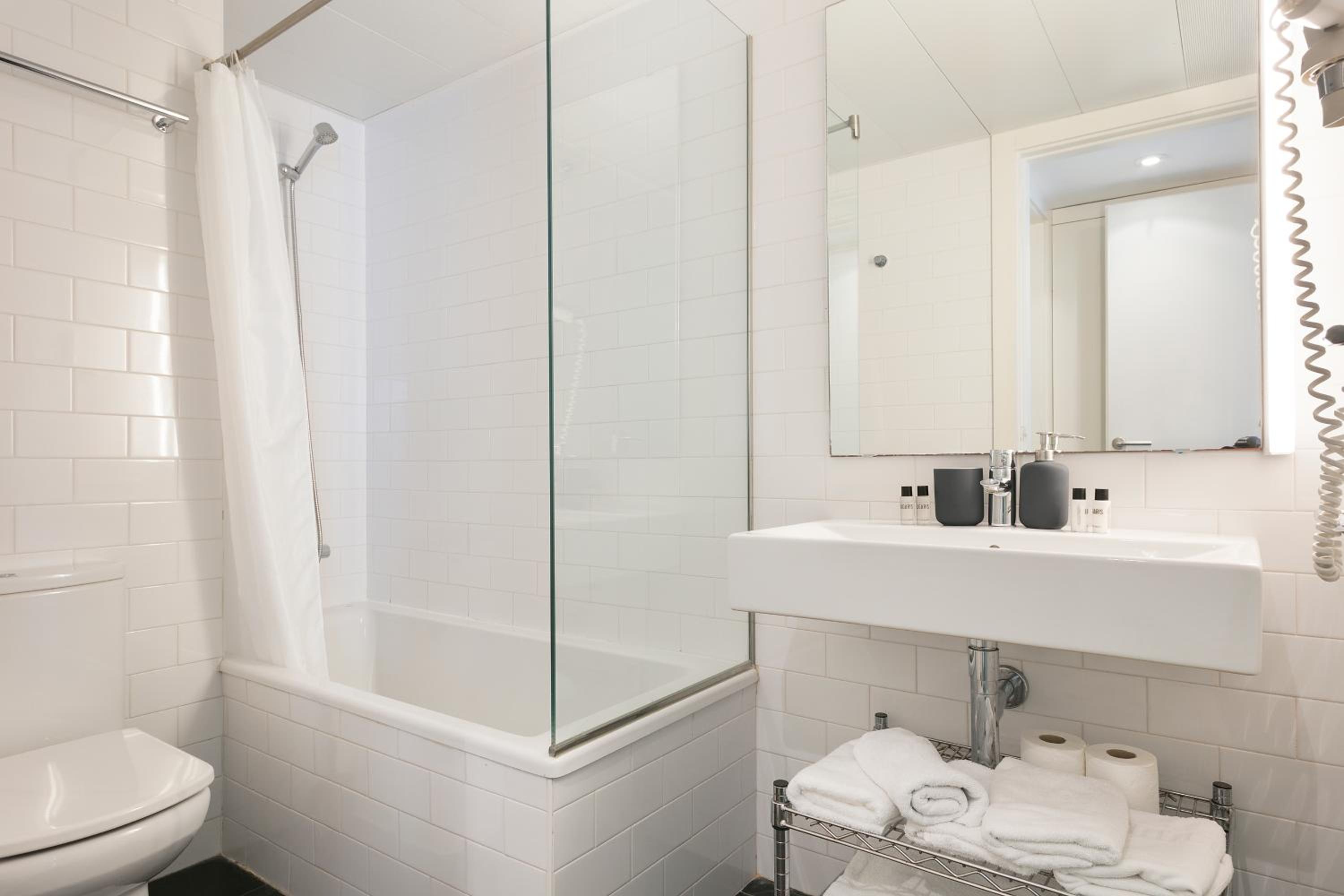 Lugaris Beach Apartments