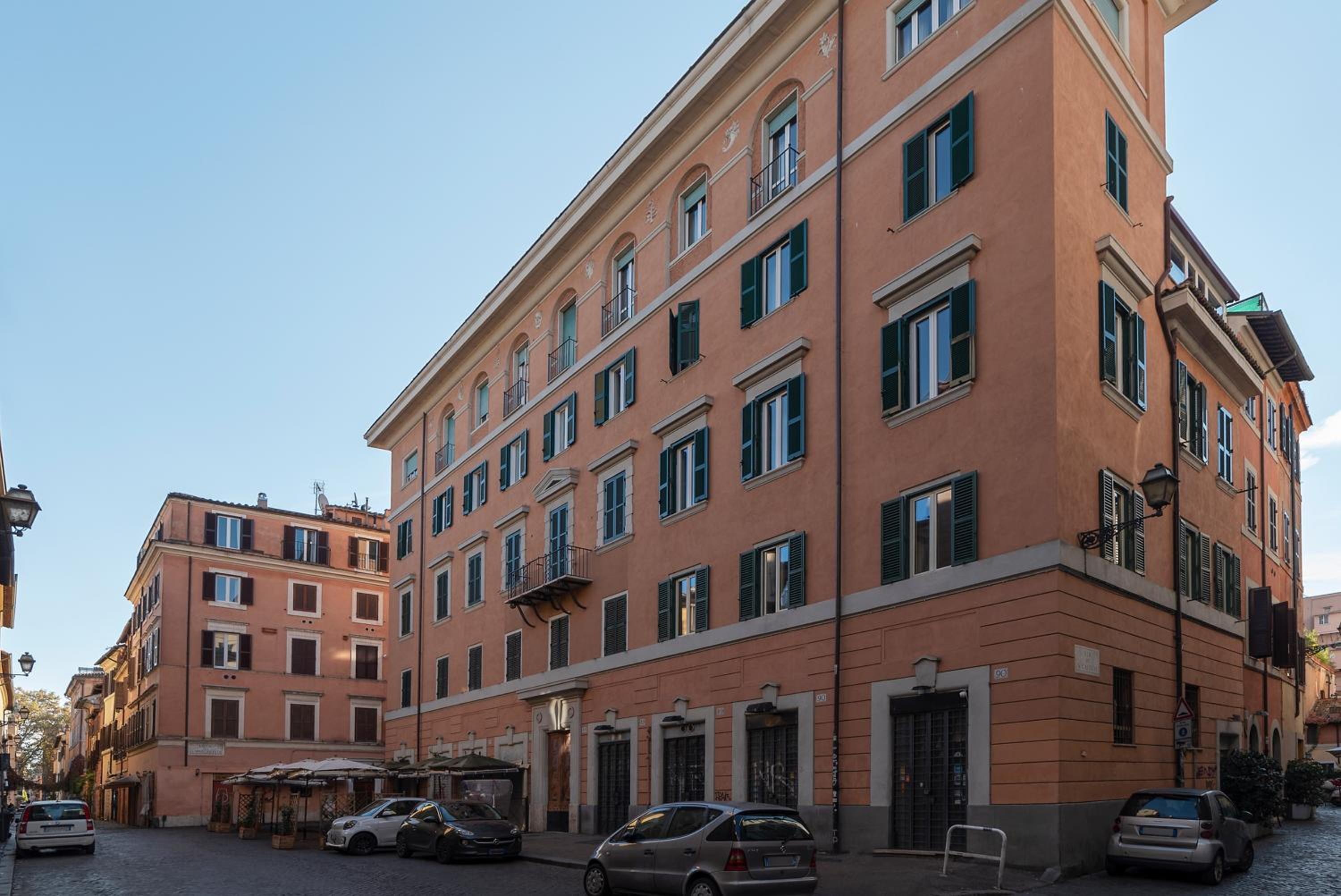 GuestHost - Trastevere Luxury Apartment with Terrace