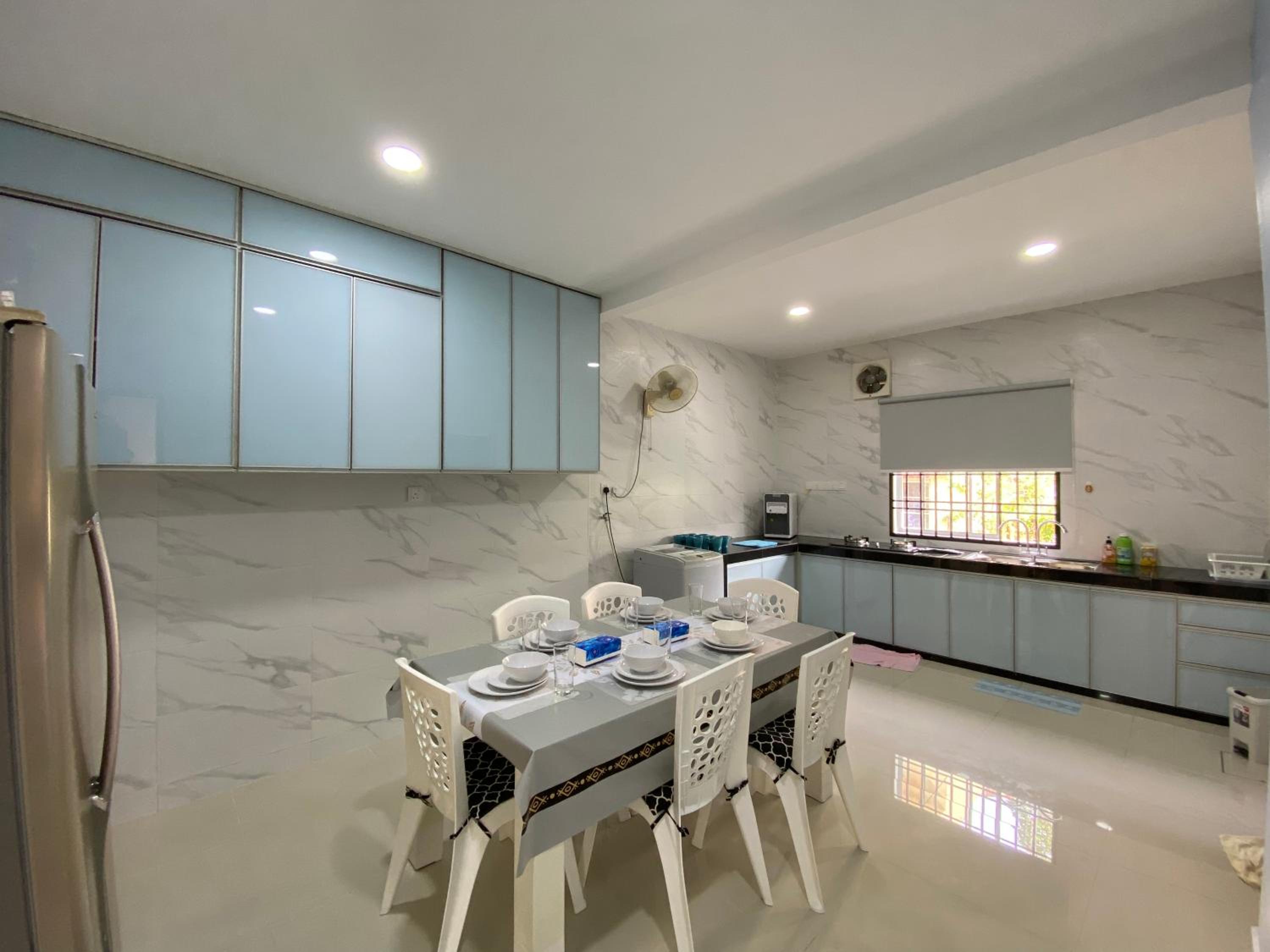 Do not book, property was sold
