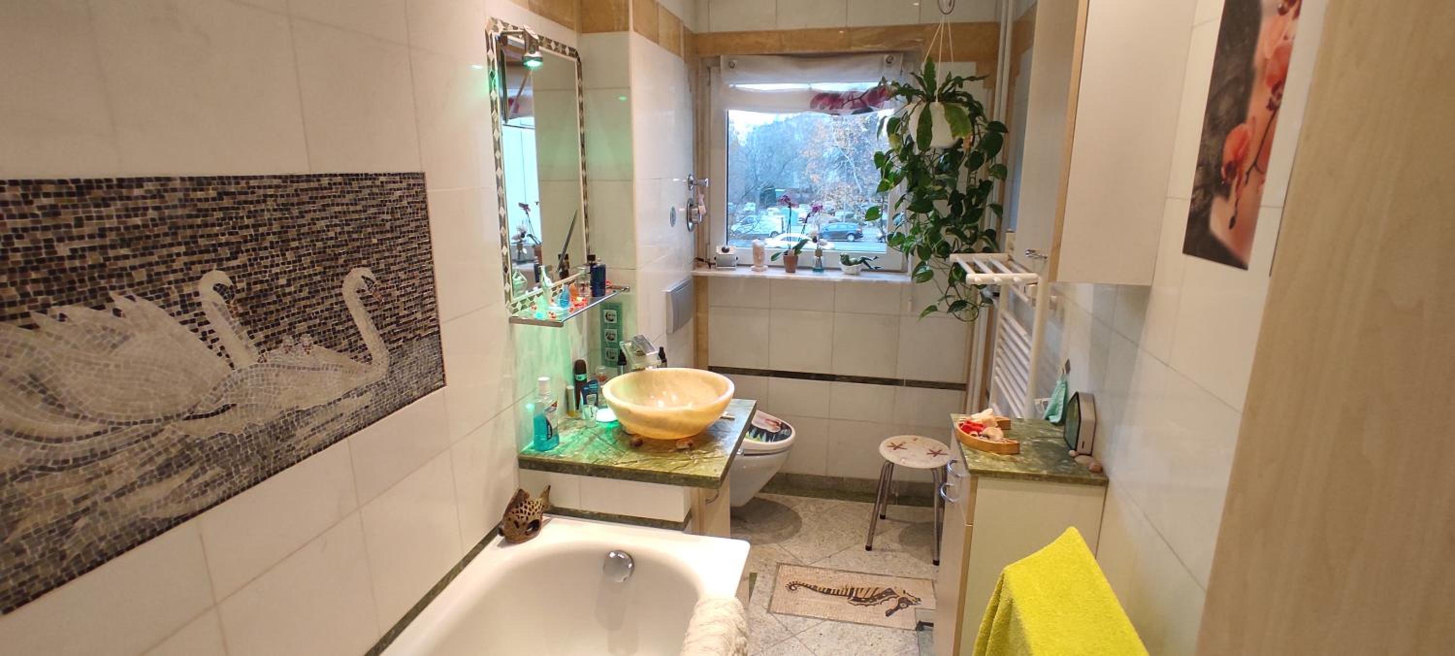 Weltoffenes privates Gästezimmer bei LGBTQ freundlichen Gastgeber der mit in der Wohnung lebt