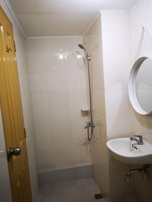 One Bedroom Condo Unit Iloilo view 5