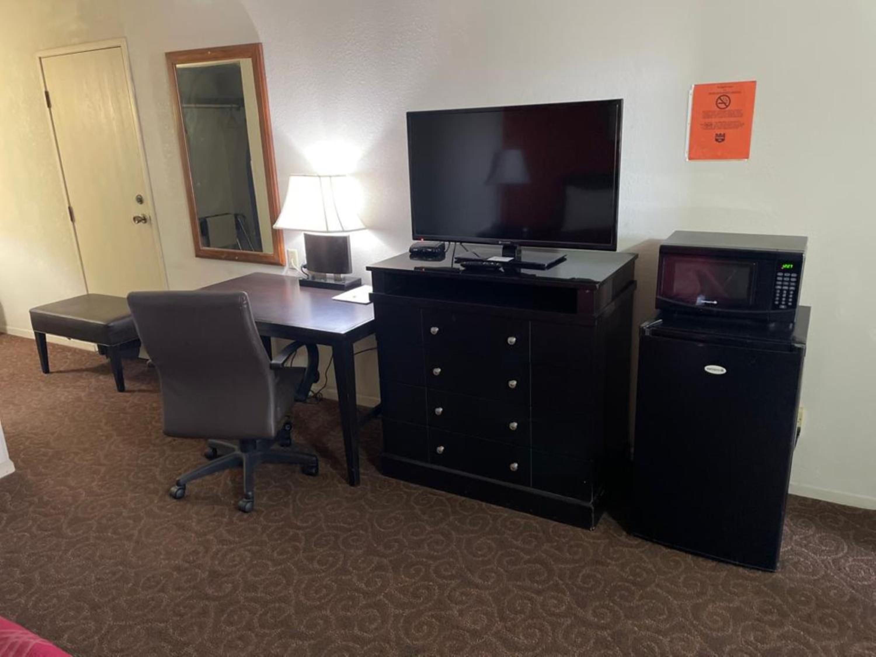 Emporia Vacations - Knights Inn  Suites Emporia - Property Image 110