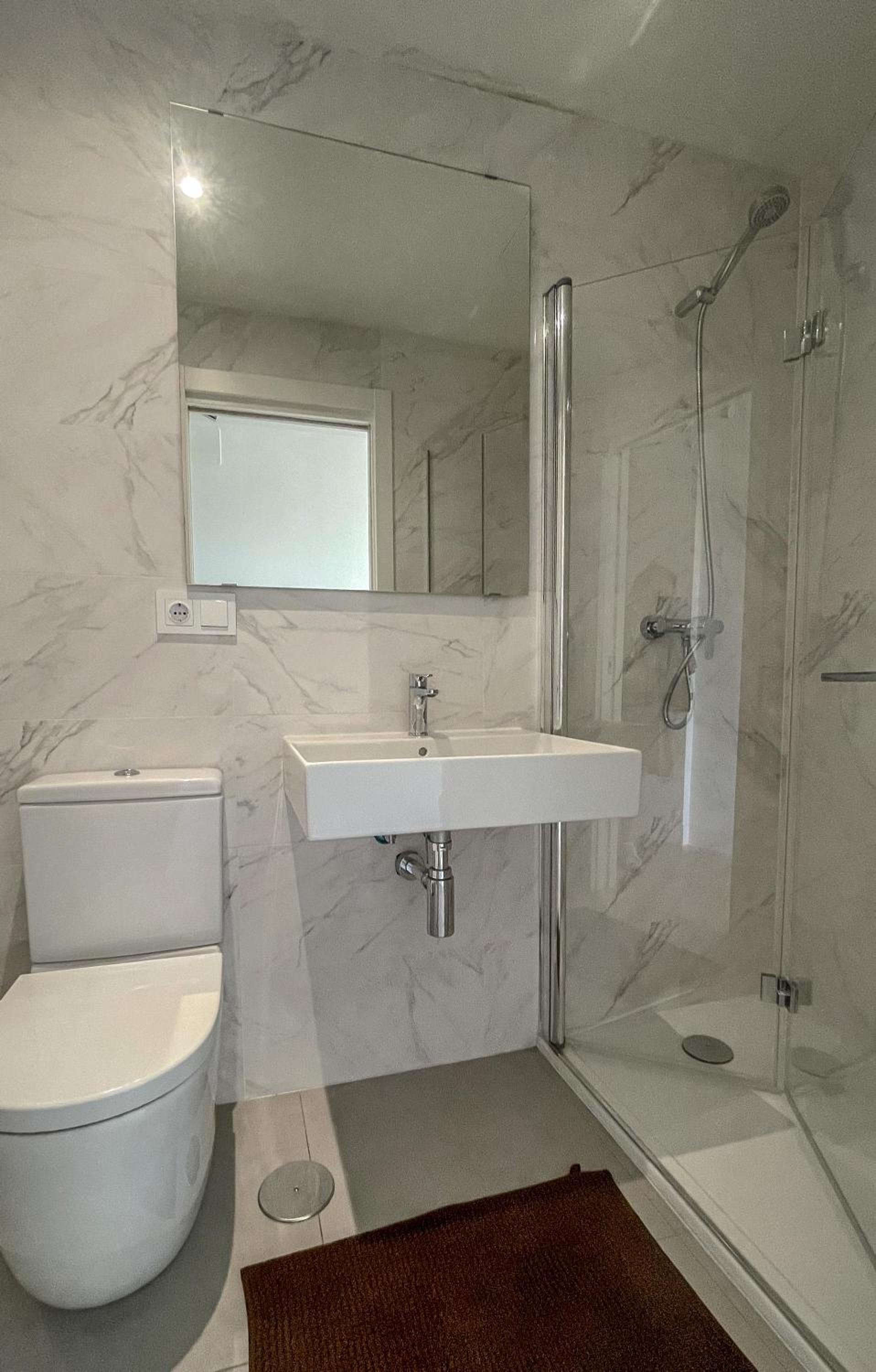 Sunrise Panorama en Torrox Costa — bathroom