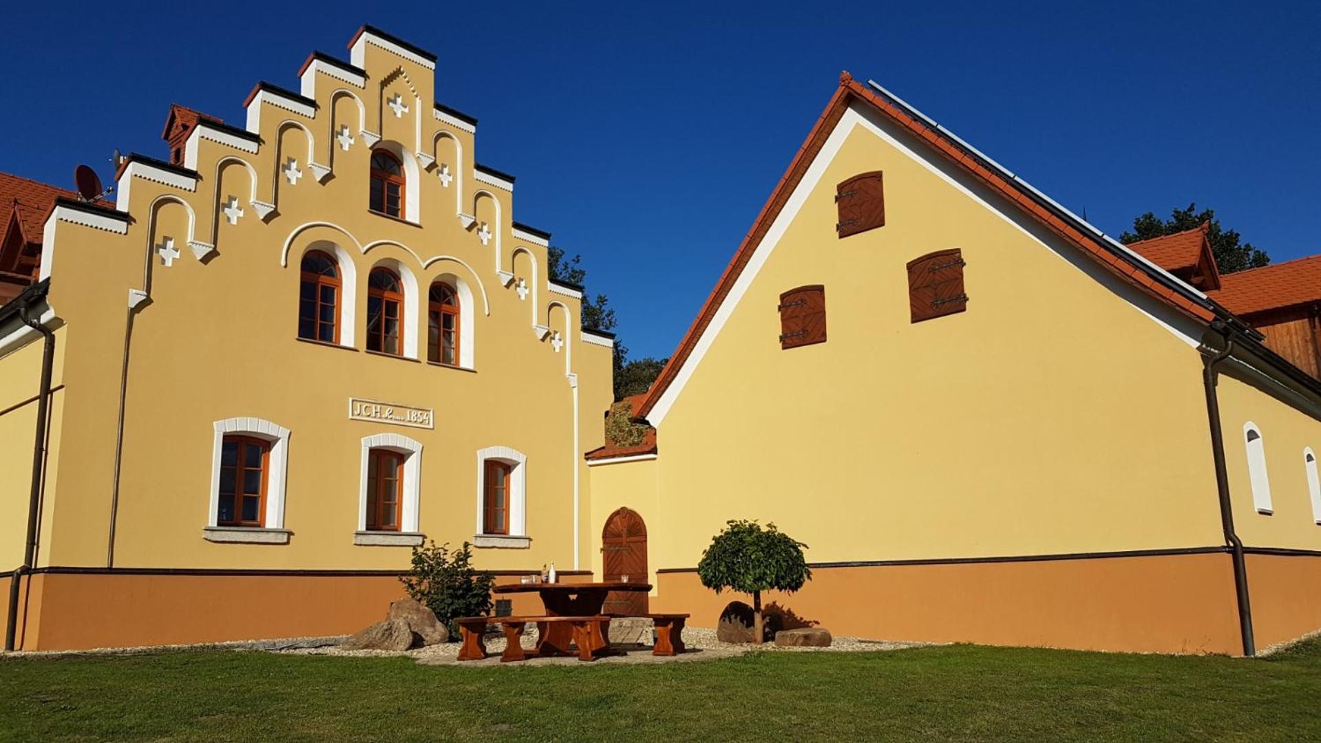 Wellness Statek Kopanina view 3