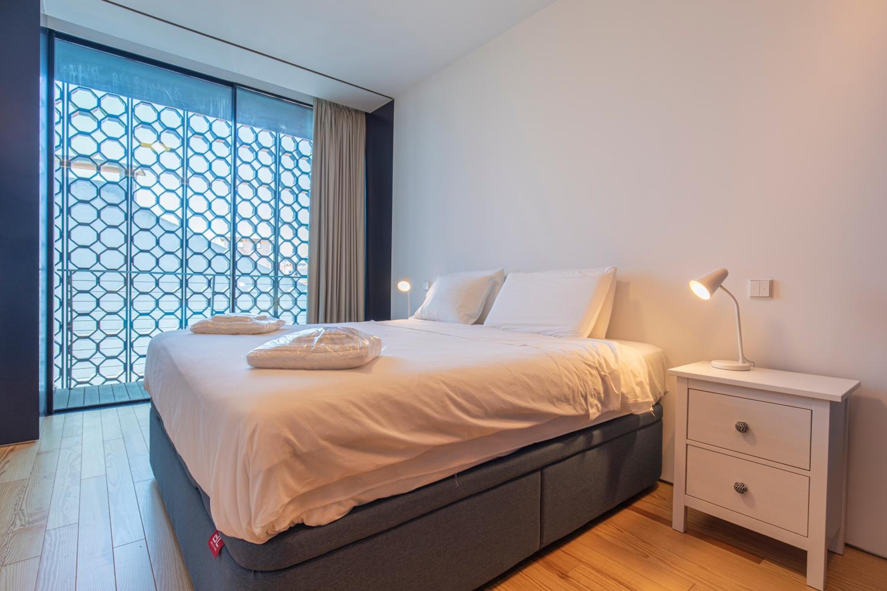 New Luxury Building in the heart of Cascais view 2