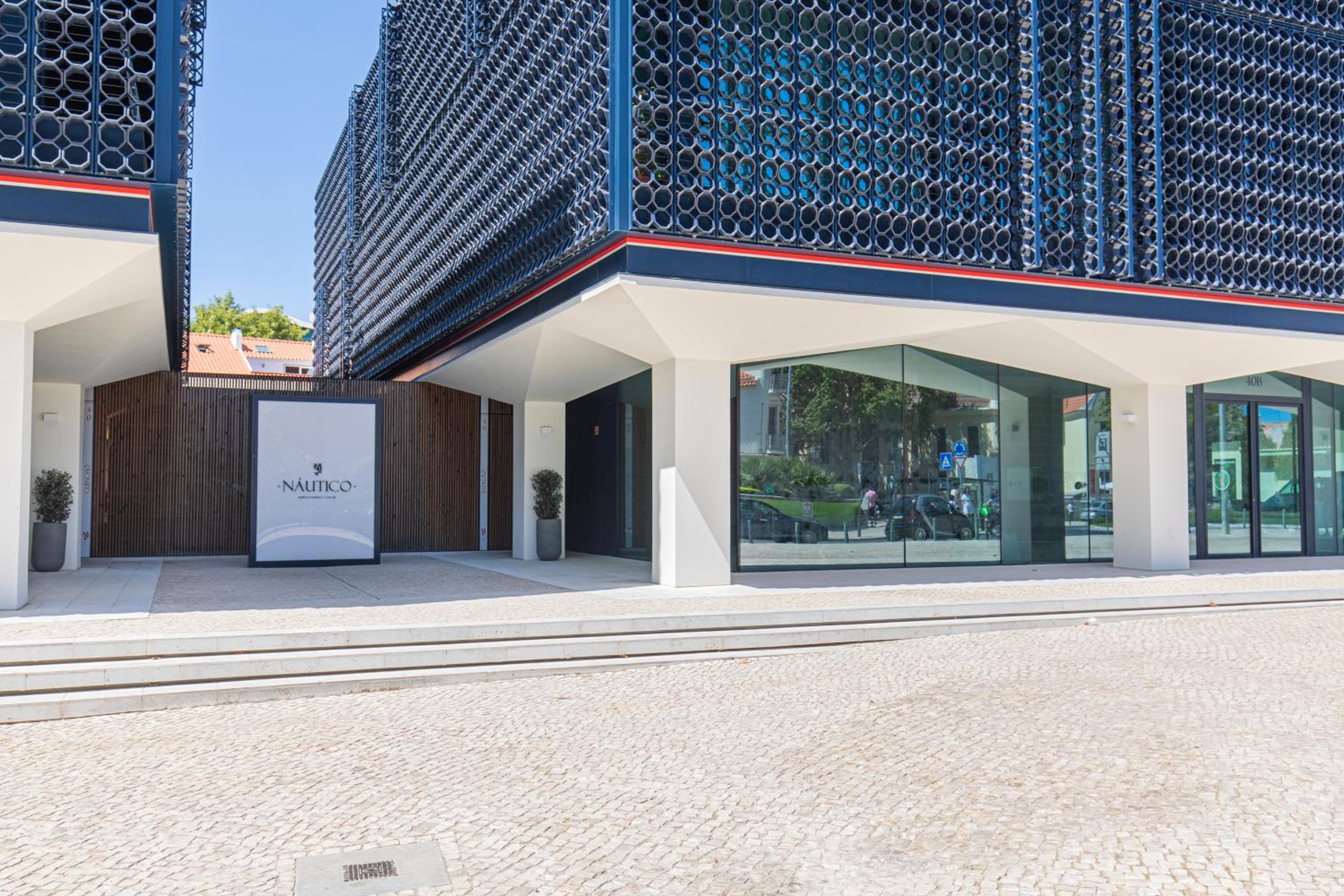New Luxury Building in the heart of Cascais view 5