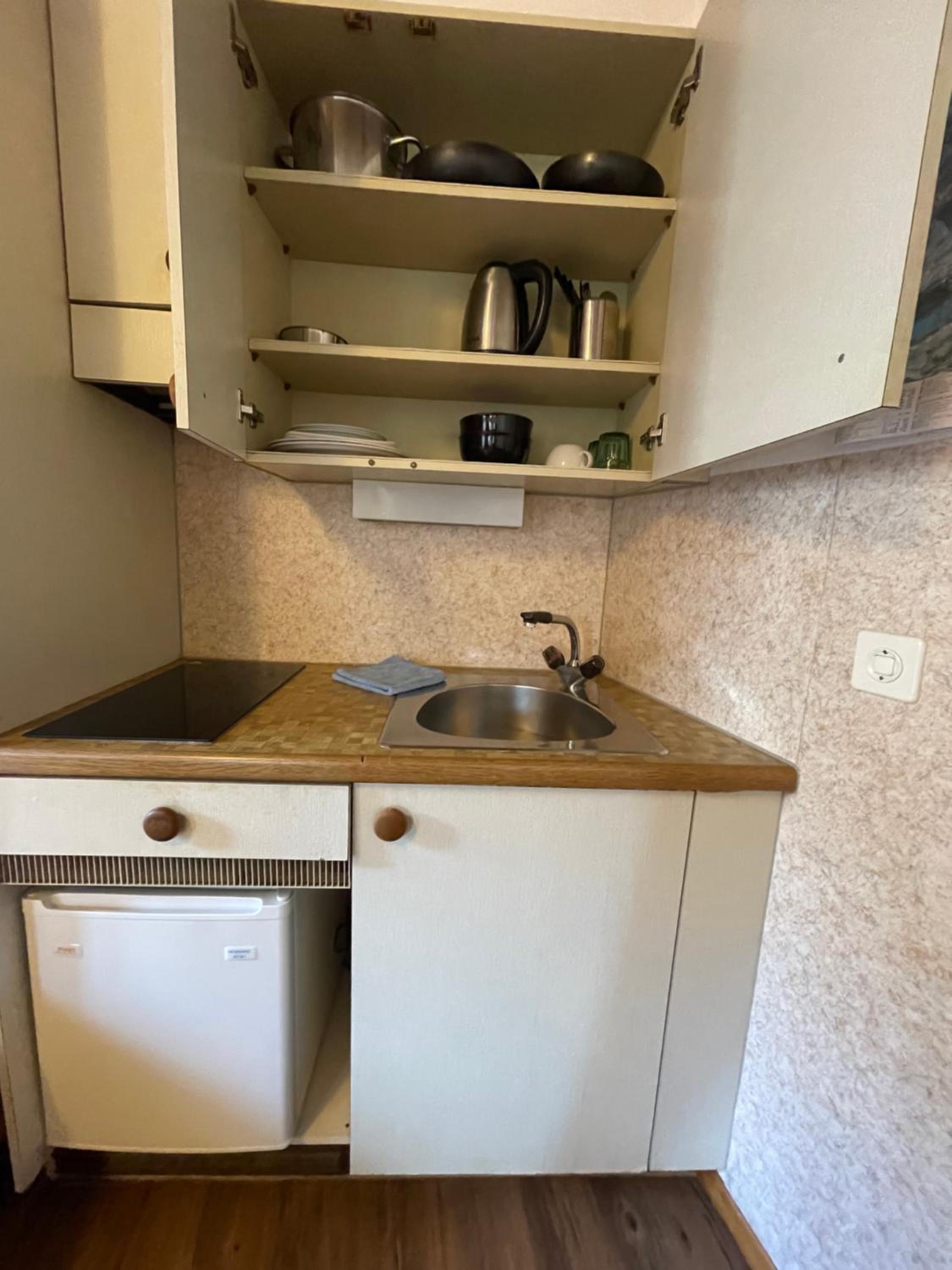Downtown Apartment 9