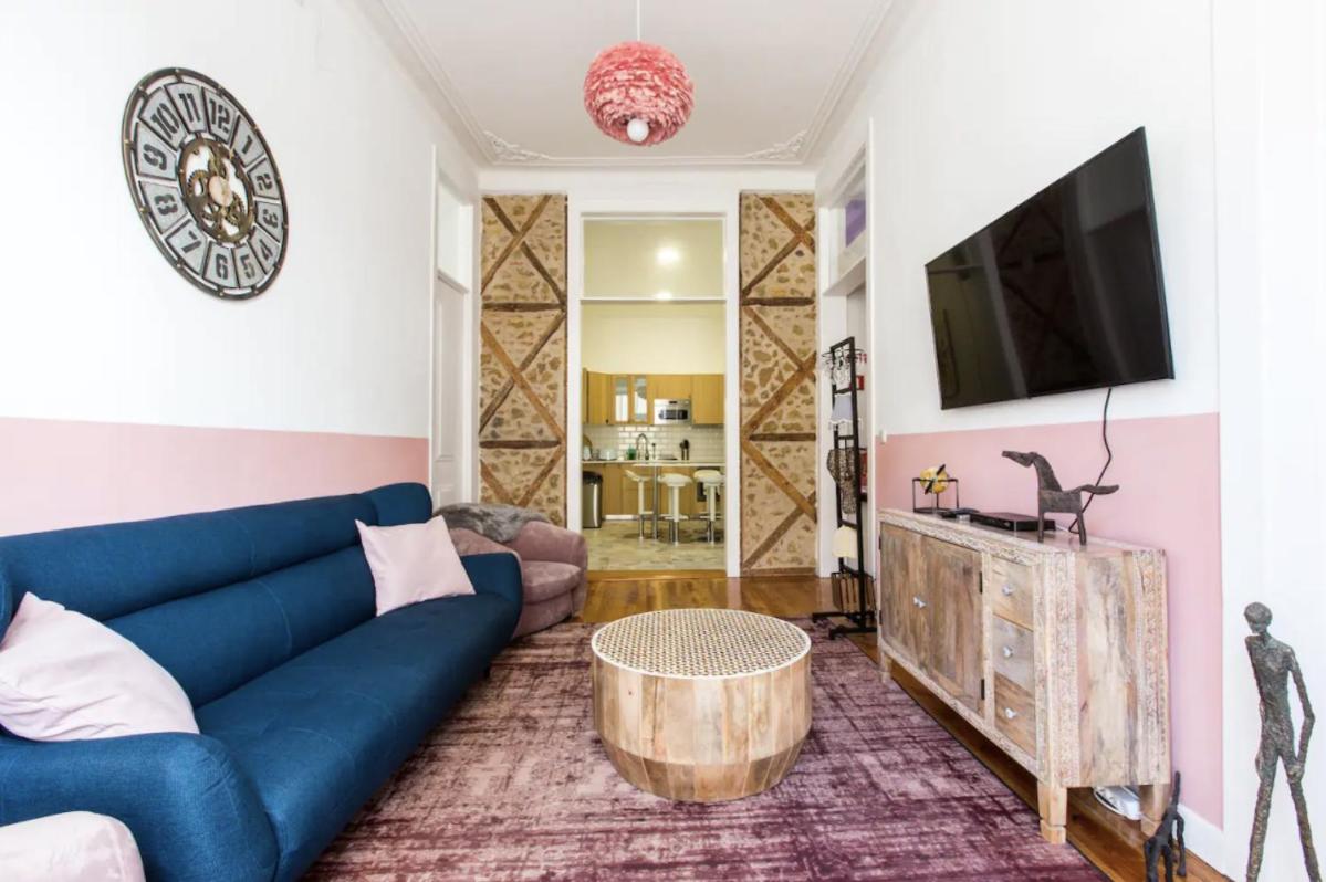 Beautiful 2BR high ceiling/50m from TimeOut market view 2
