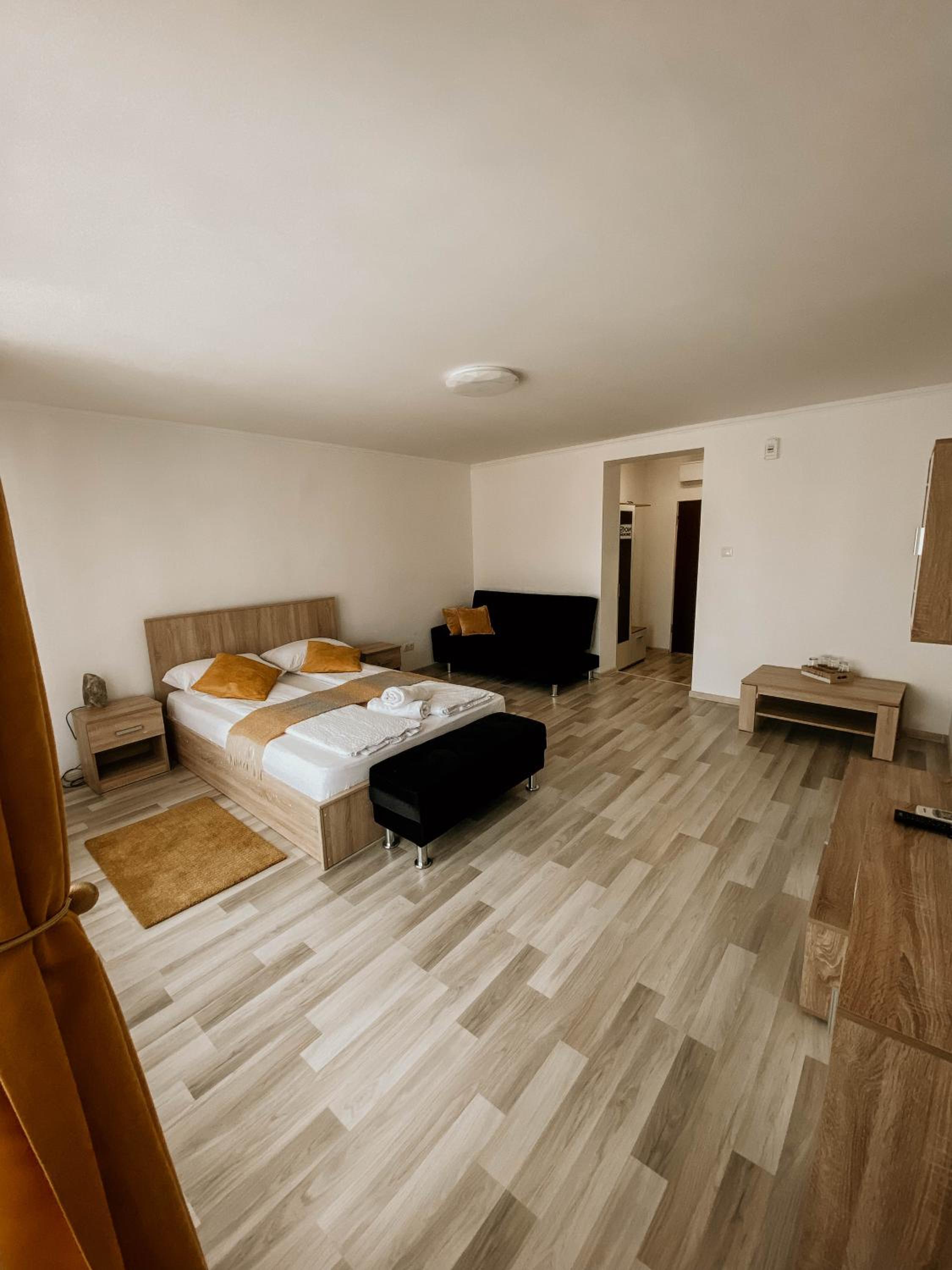 PaulaApartment&Rooms view 4
