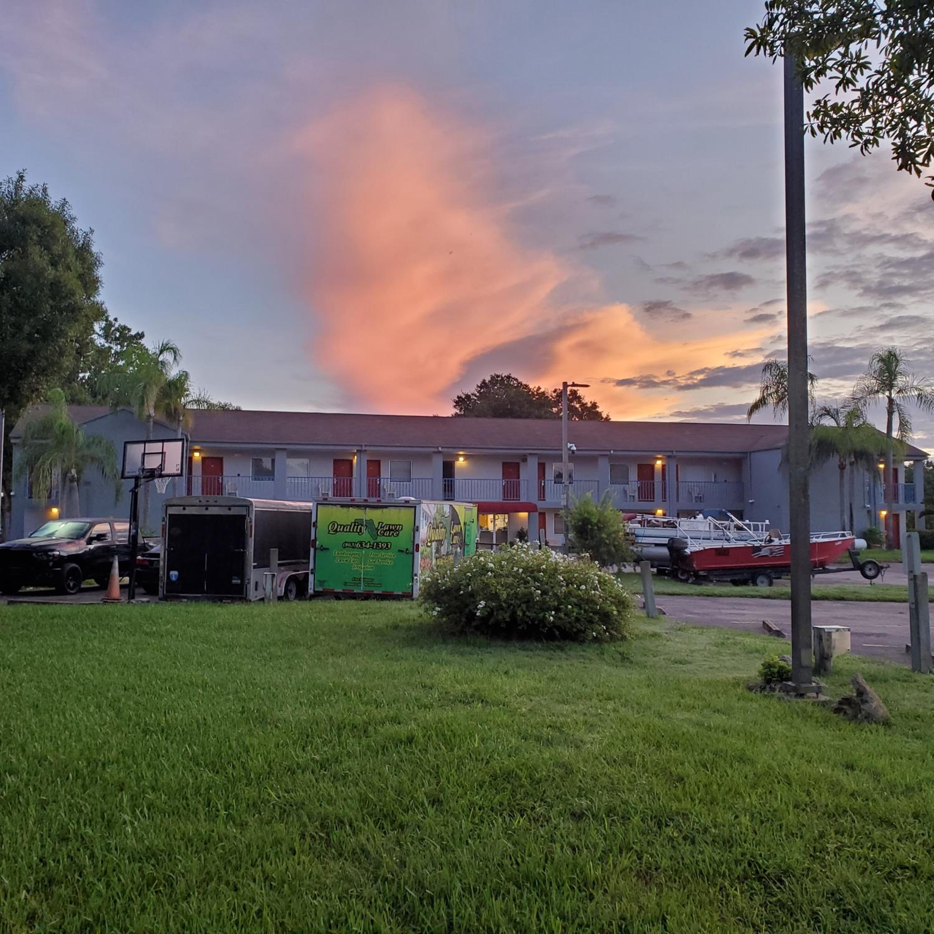 Lakeview Inn & Suites Okeechobee view 2