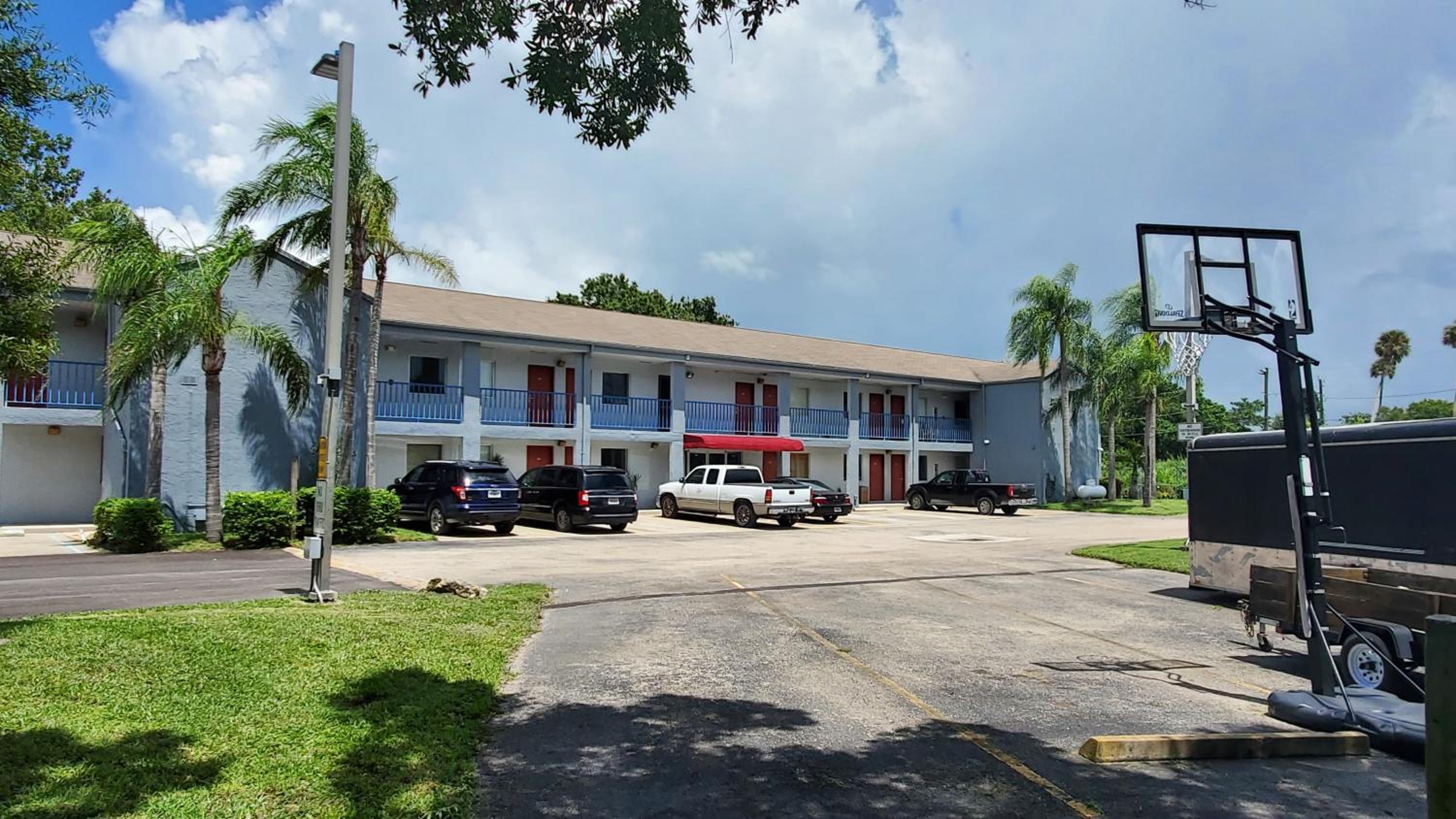 Lakeview Inn & Suites Okeechobee view 3