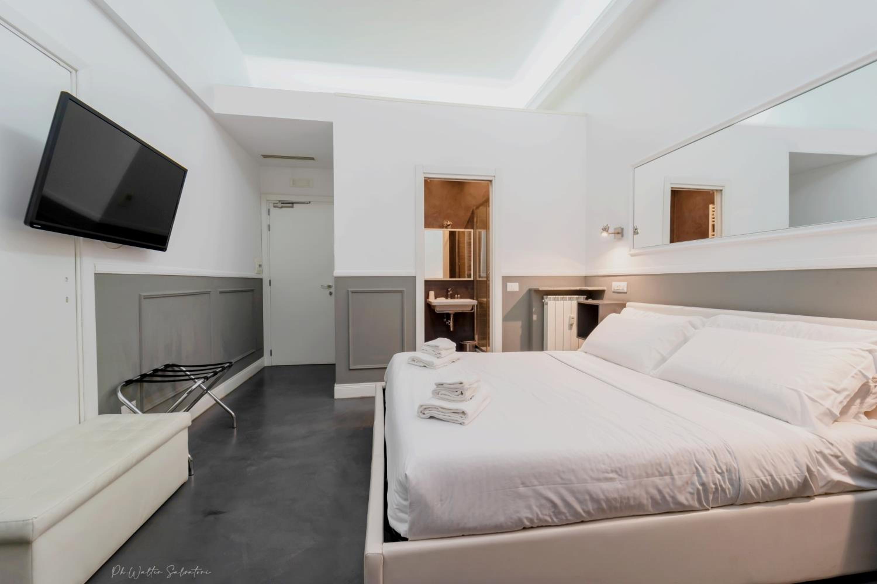 WE LOVE ROMA Guest House