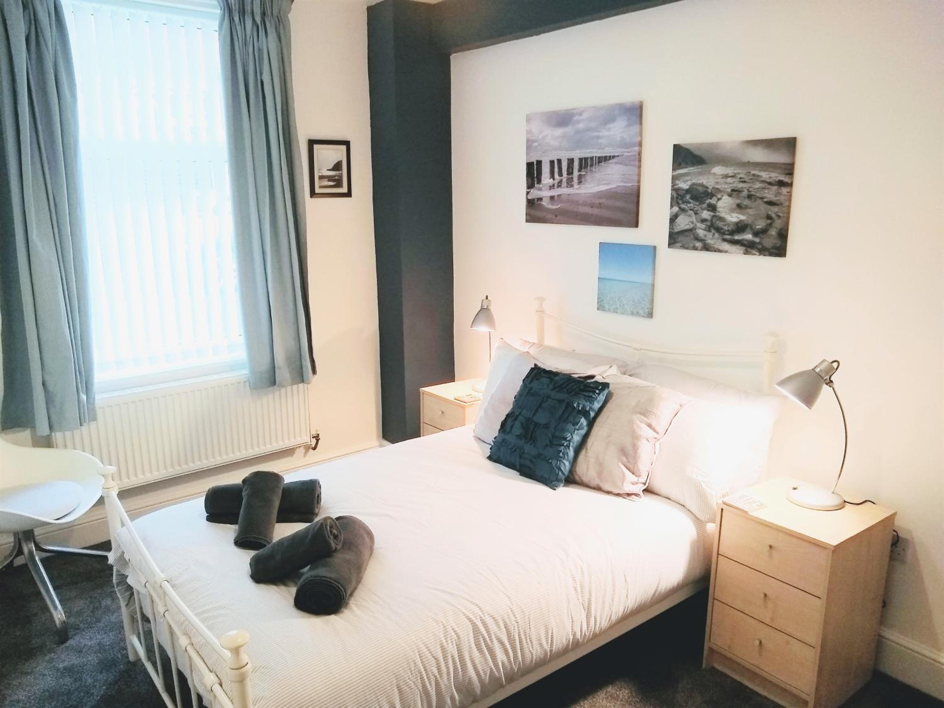 Modern comfy 2-Bedroom flat in St Helens view 5