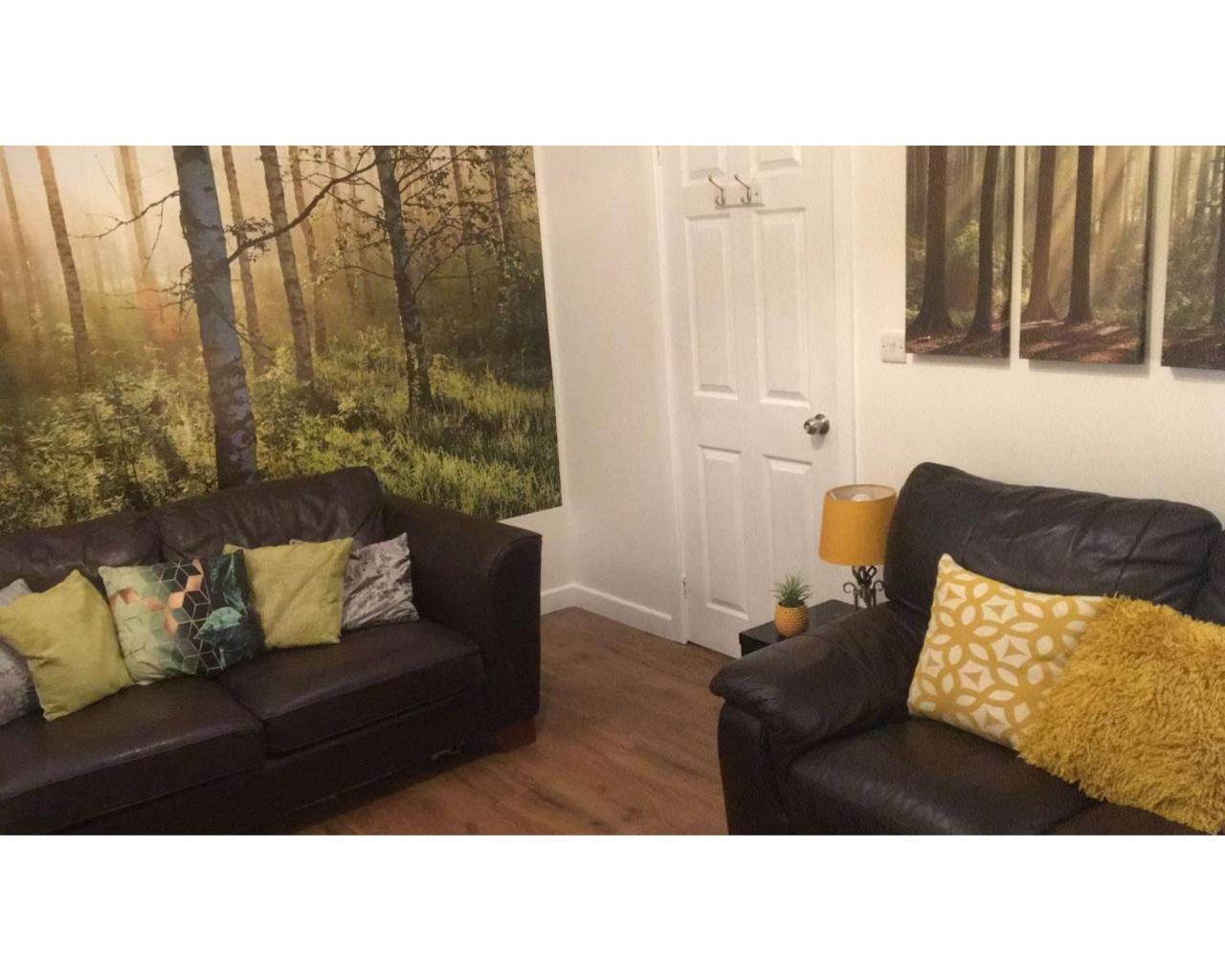 Central Wigan welcoming Townhouse sleeps up to 6 view 2