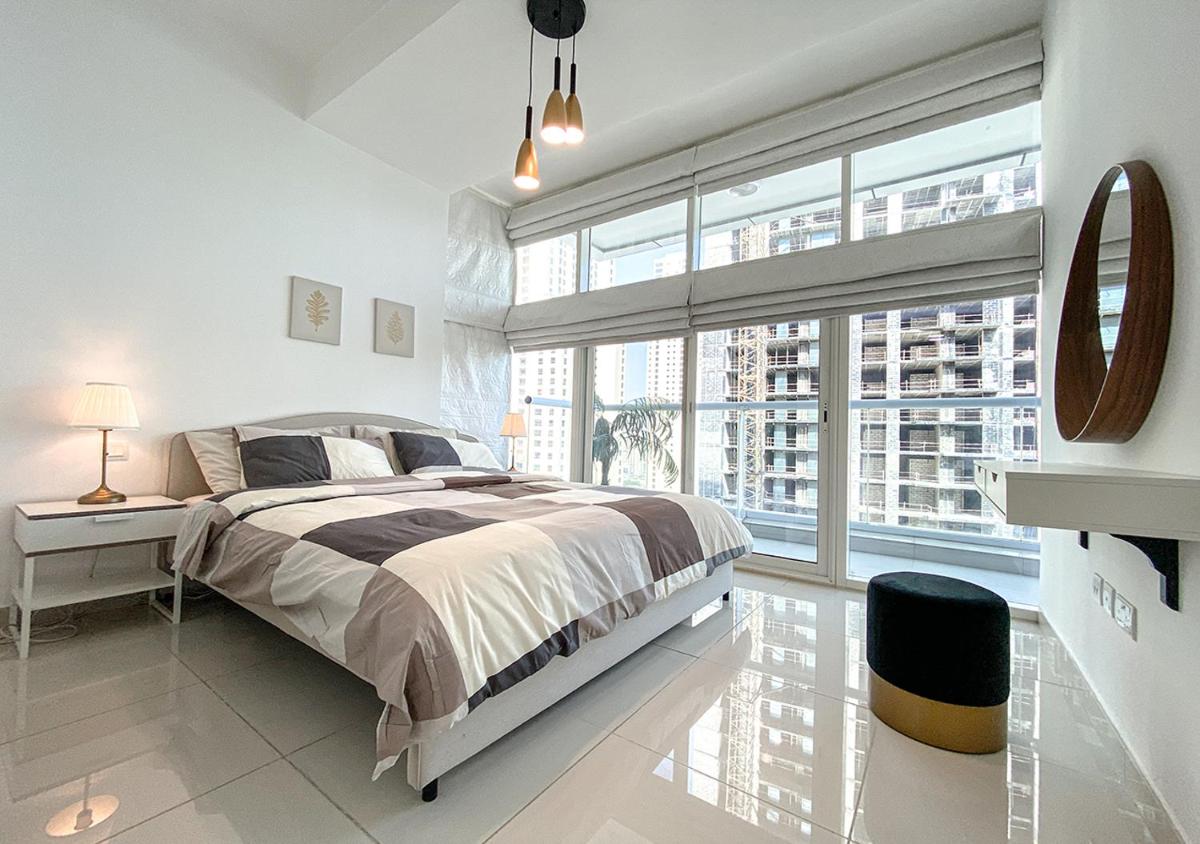 Walk To The Beach Or Enjoy The Amazing View From The Balcony