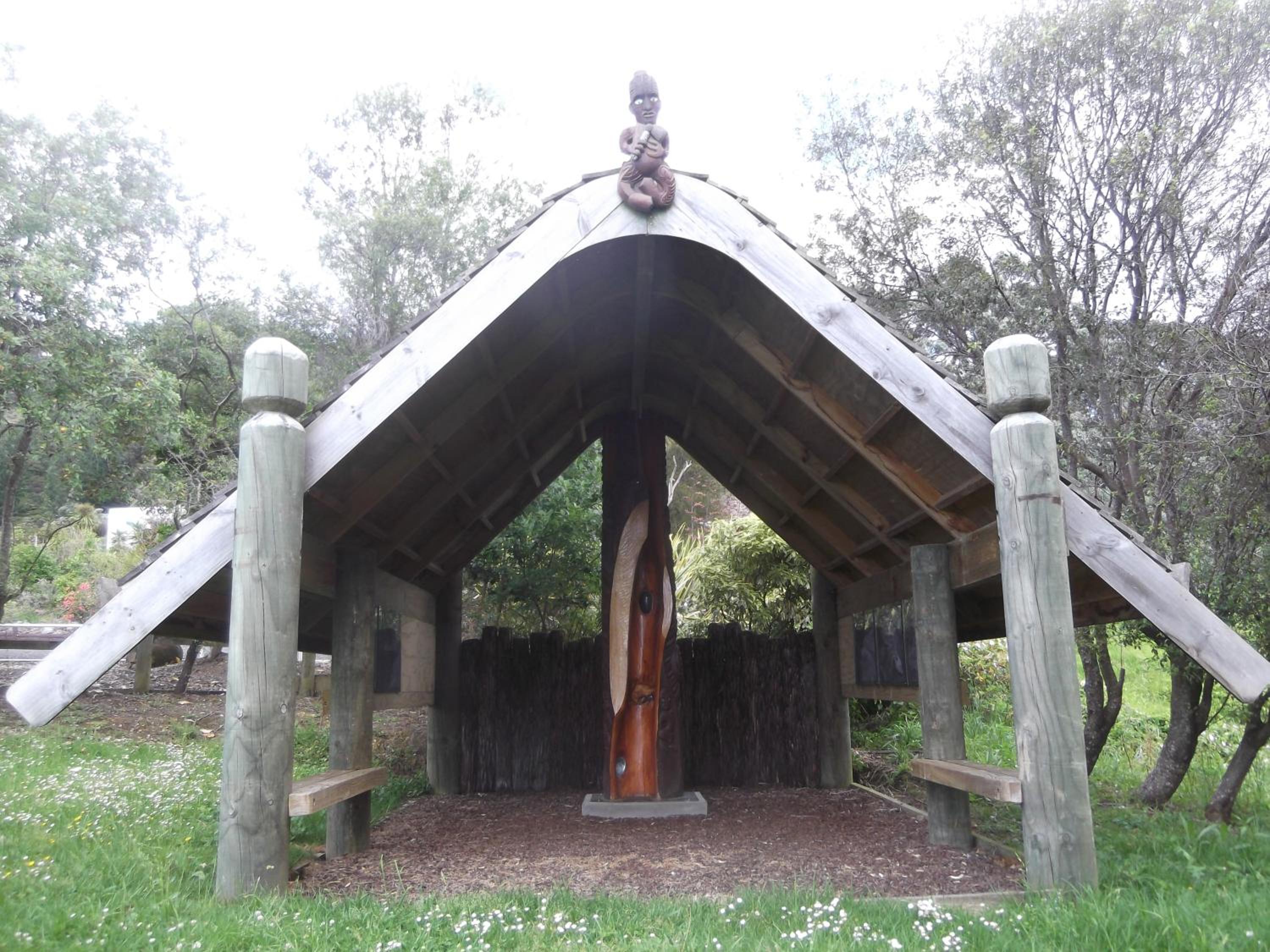Te Aputa Lodge formerly La Casa Te Puru Lodge