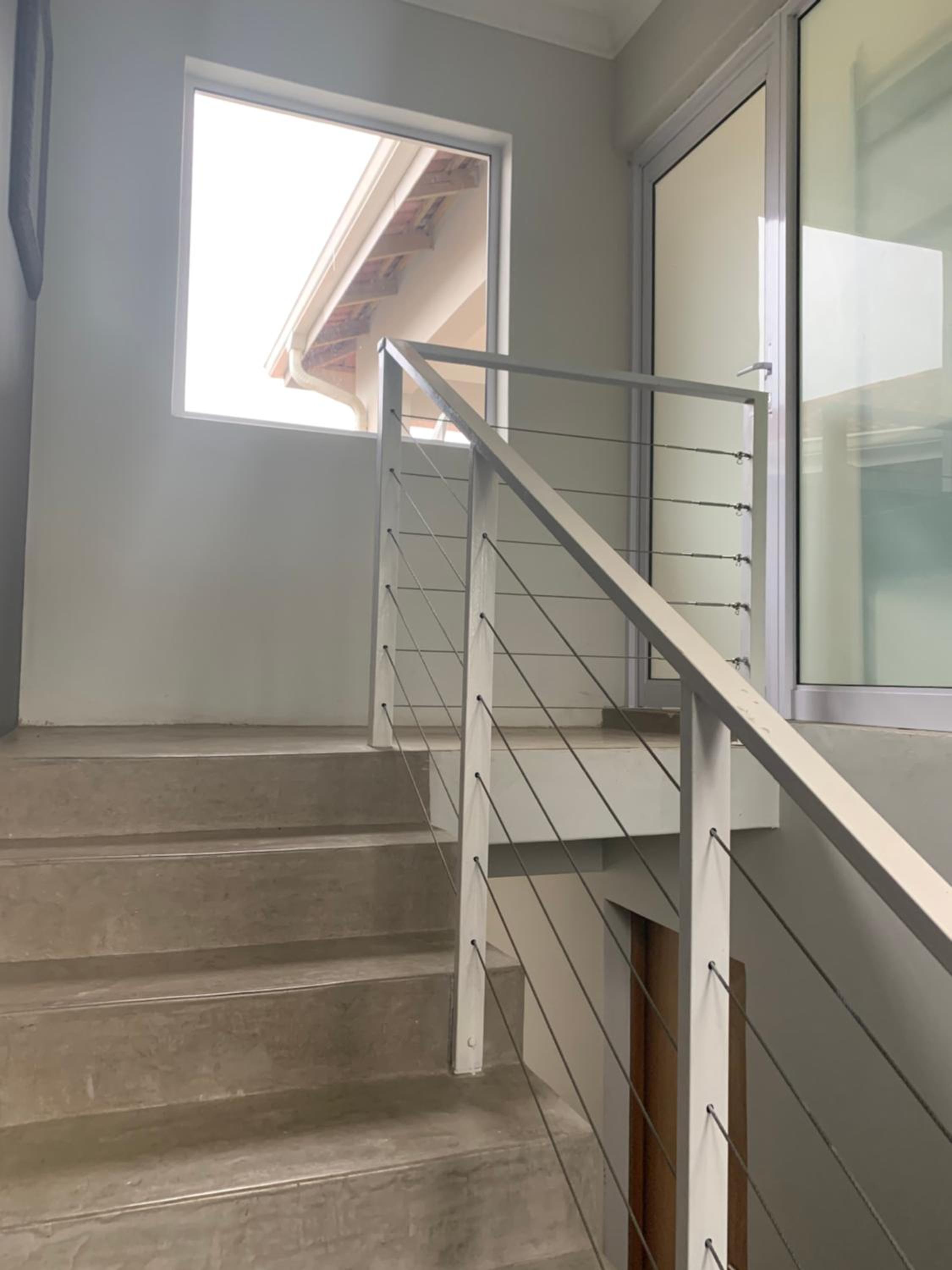 Studio on Cordia modern Sea view unit perfect for couples or remote work 2km from Umhlanga Beach - Image 2