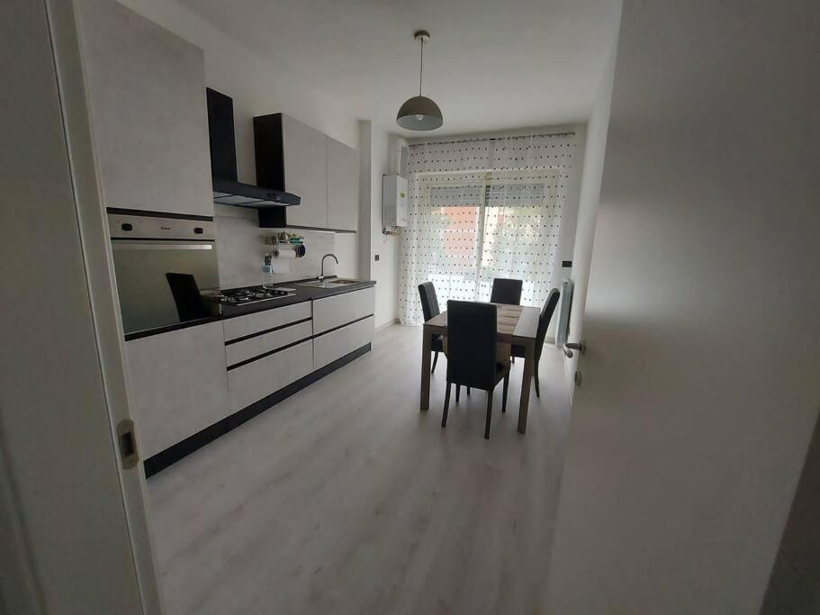 Lovely Central Apartment view 5