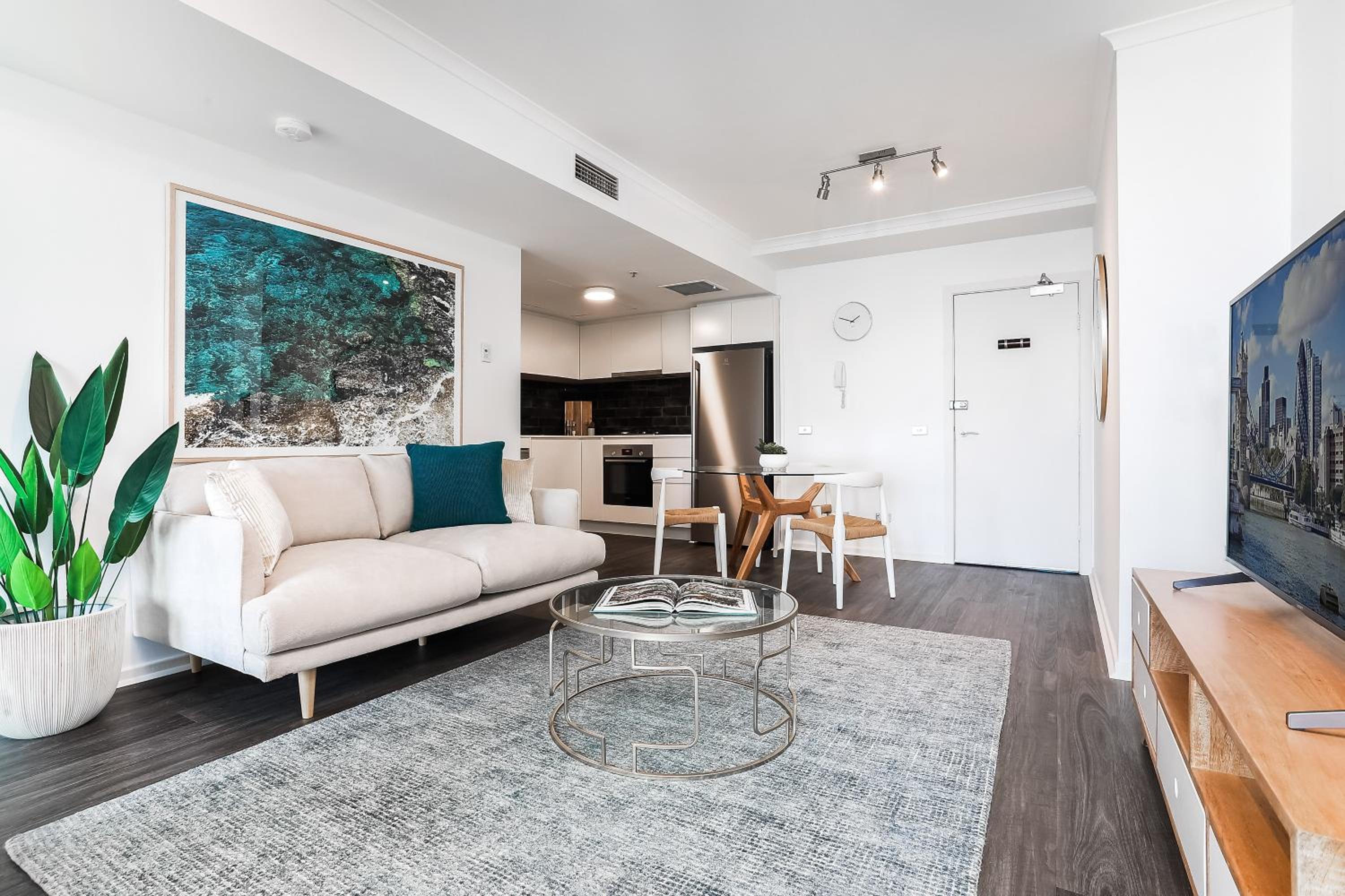 Surry Hills Modern One Bedroom Apartment -GOUL