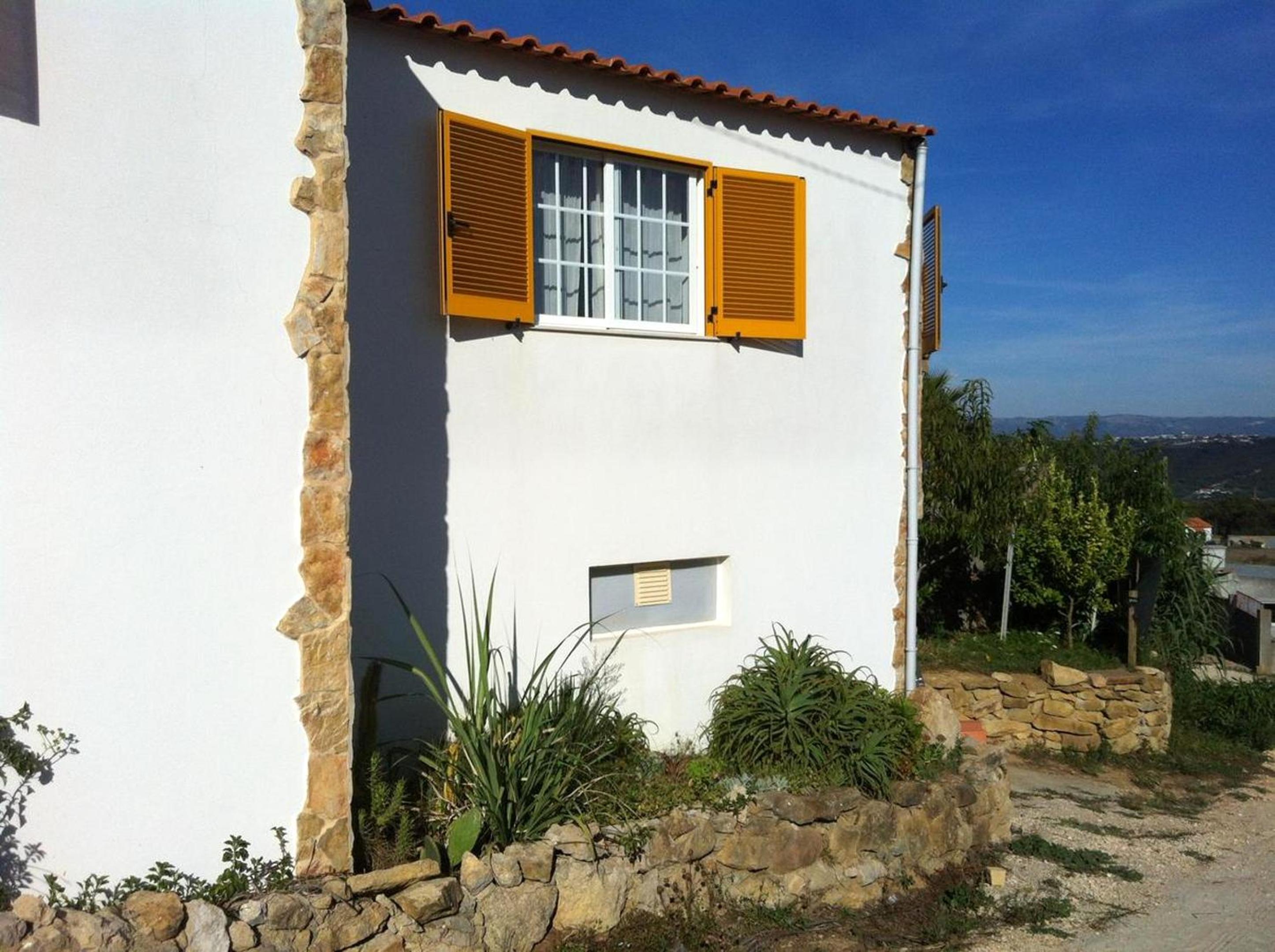 Charming house in Nazaré with terrace and parking view 3