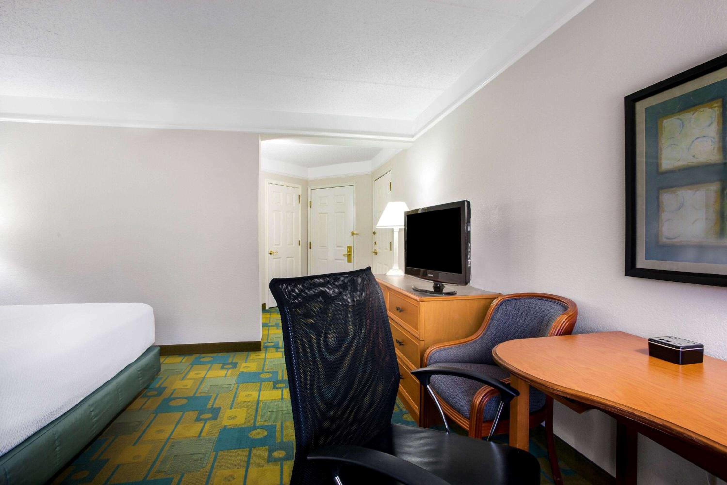 Fairfield by Marriott Inn & Suites Austin Southwest