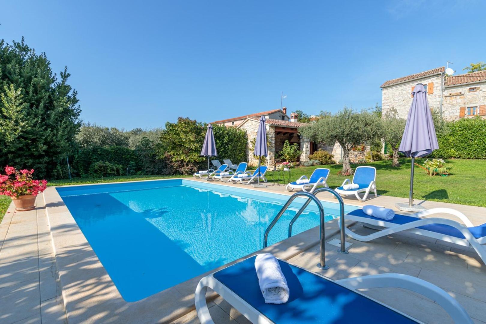 Holiday Home Tamaris with Pool view 2