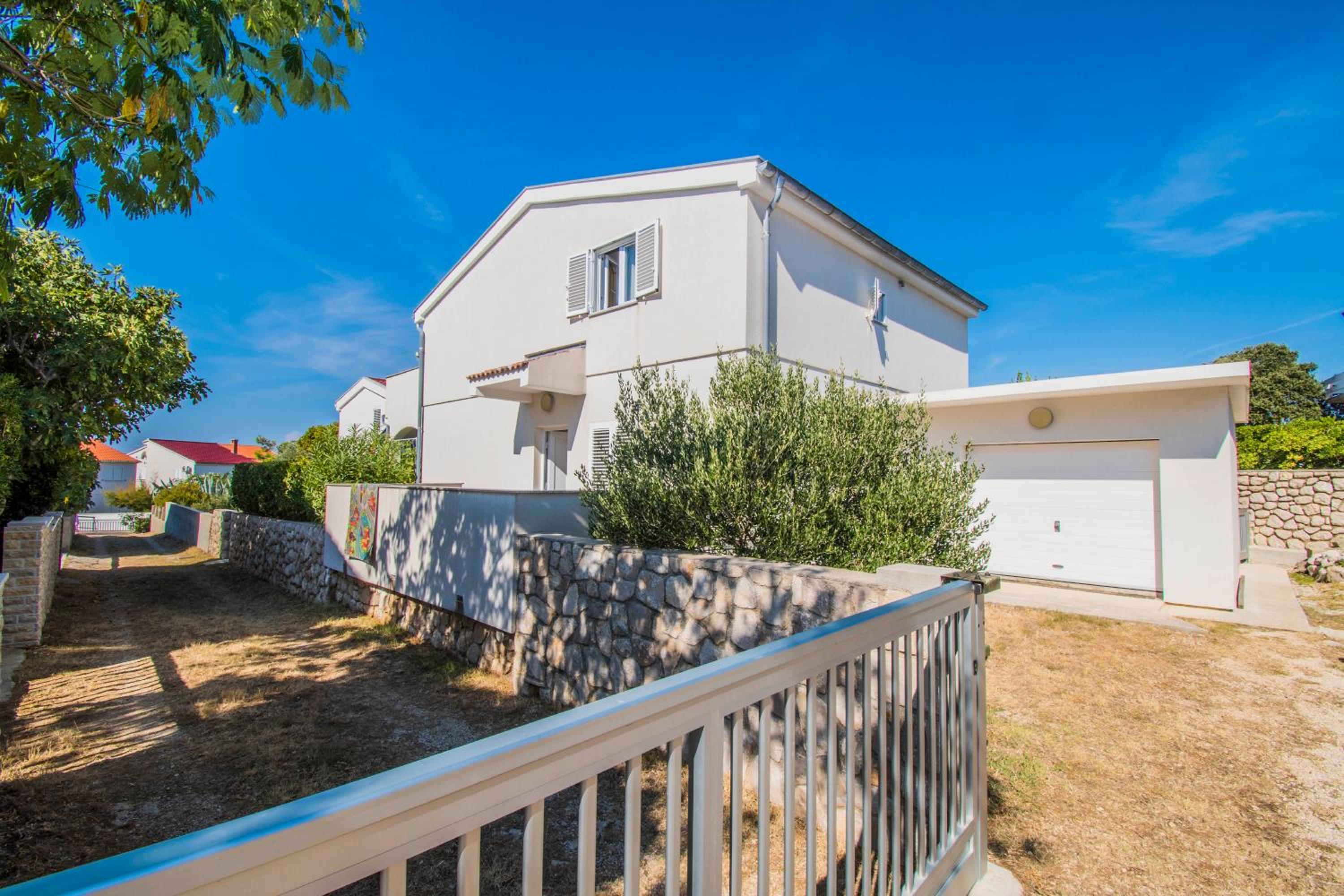Apartment Gianni only 70m from the sea, island Pag
