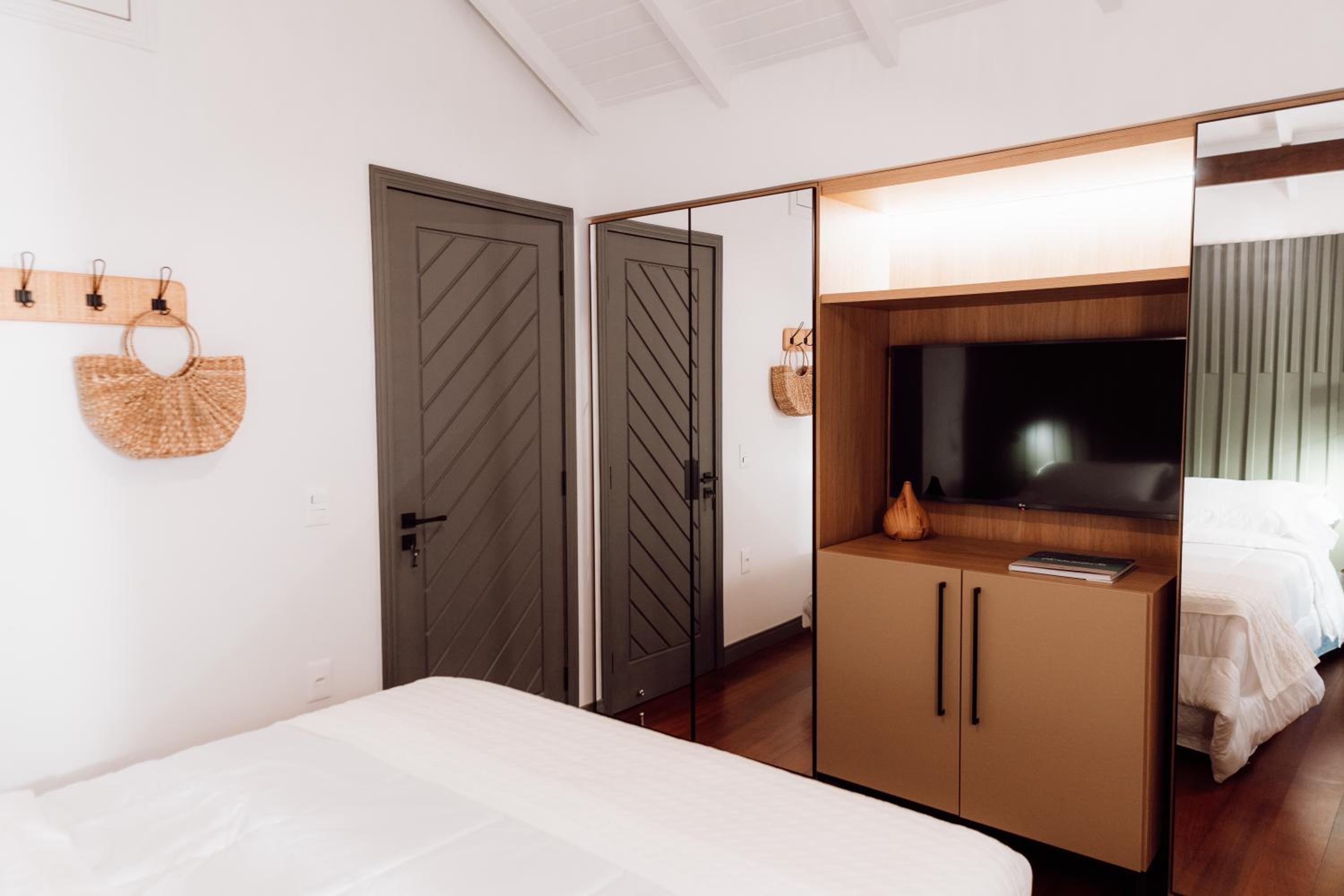 Naatooh Guest Houses