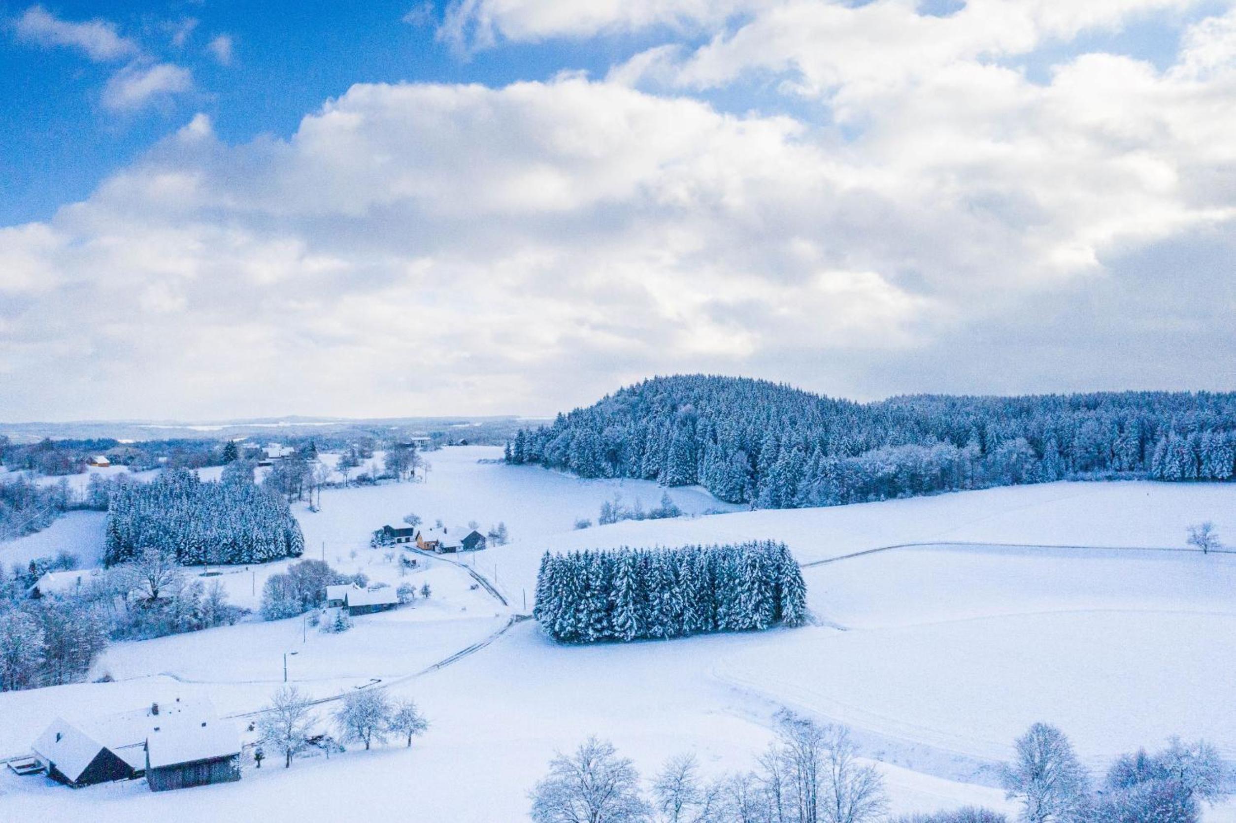WALD-LAND-HOF Schloss Rosenau