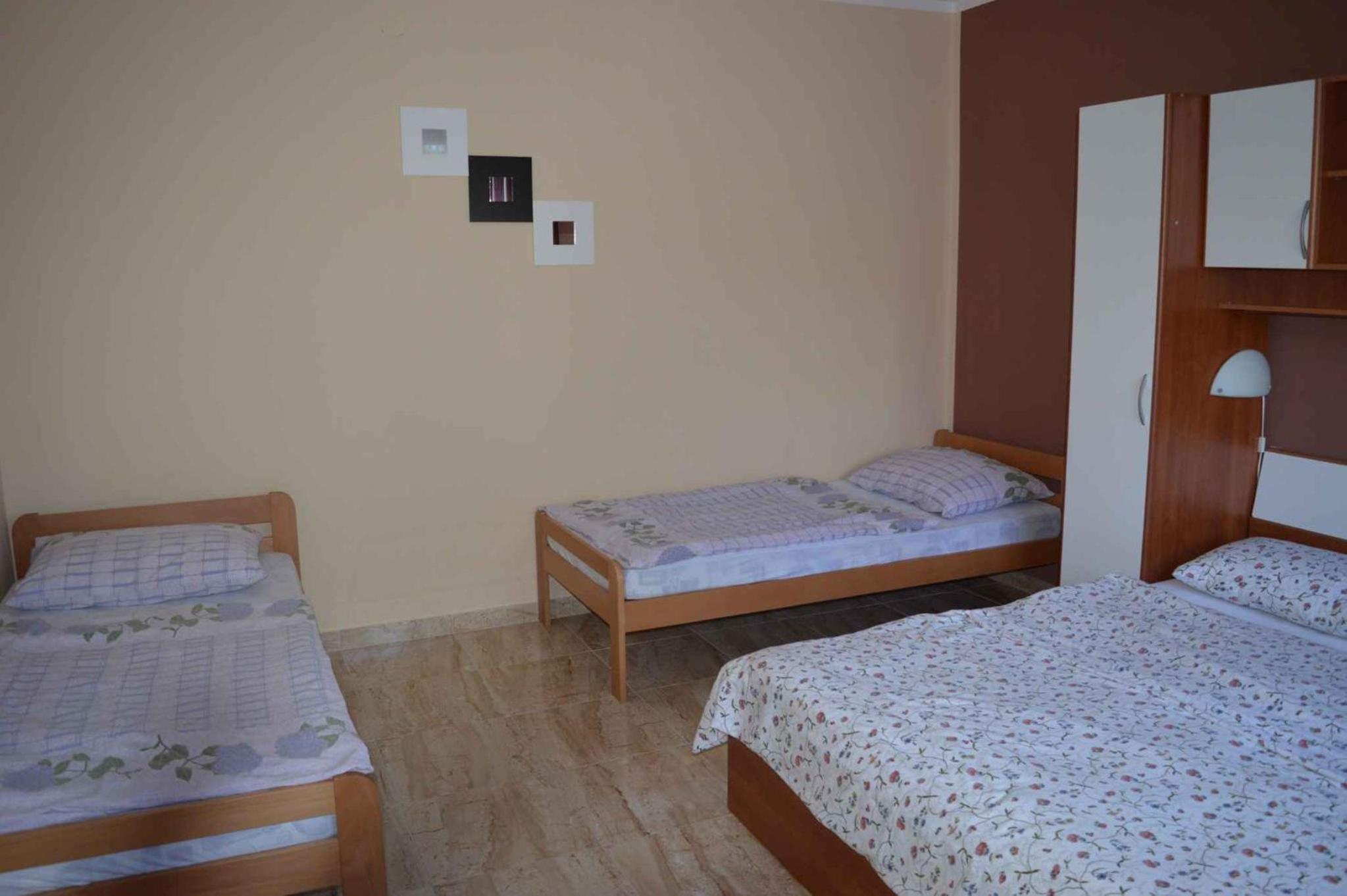 Photo 44