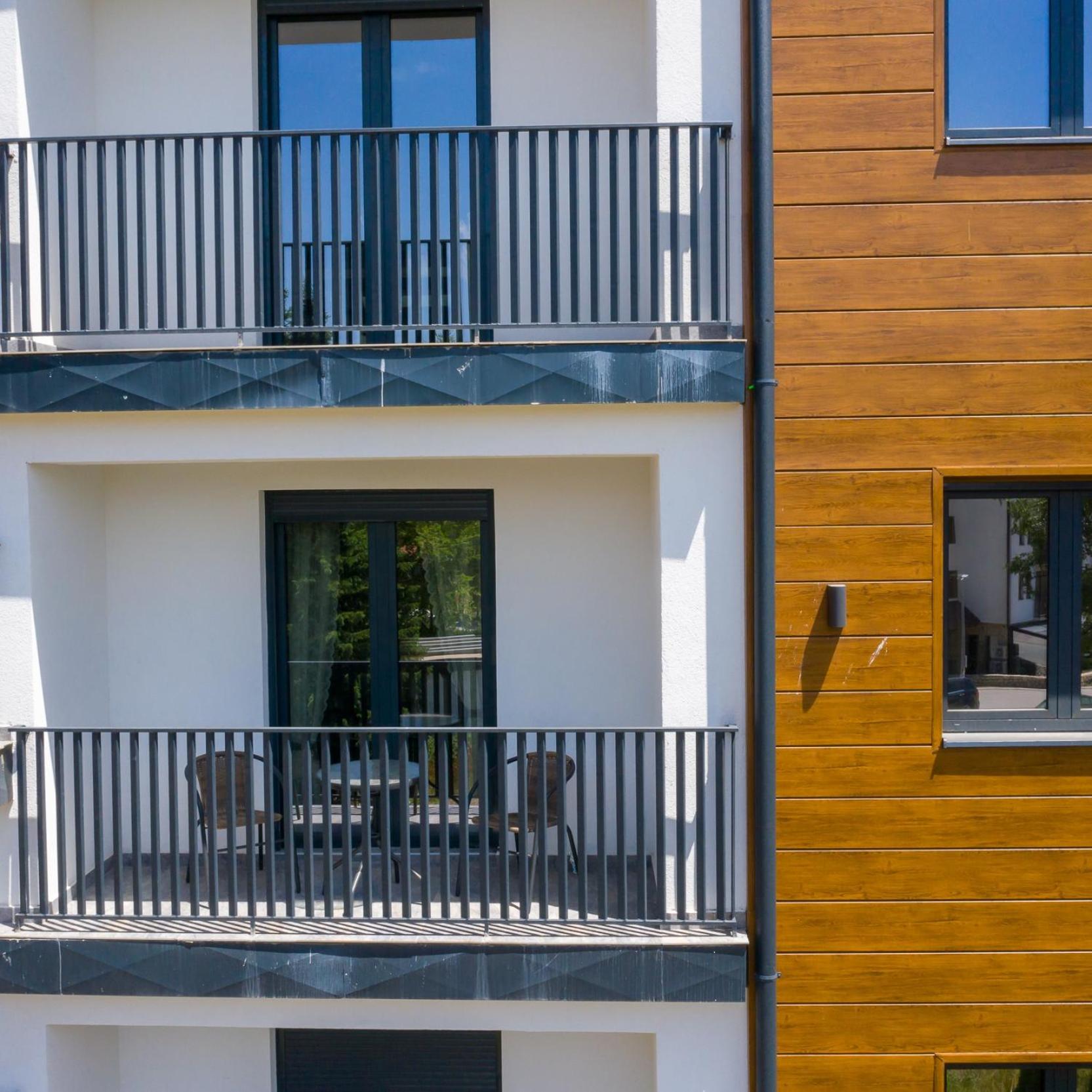 Let's Hide Apartman view 4