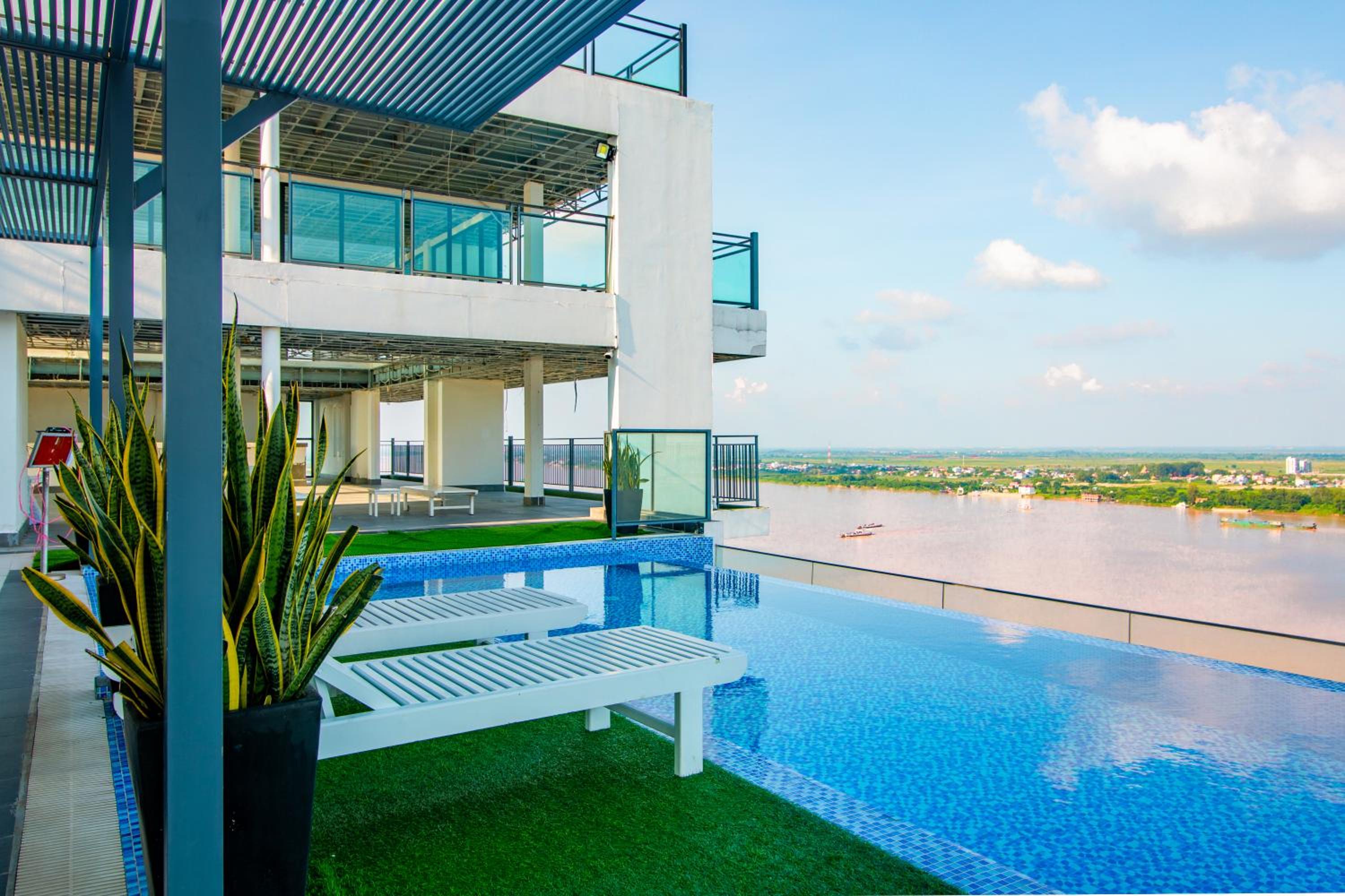 MekongView 6 CondoTel view 2