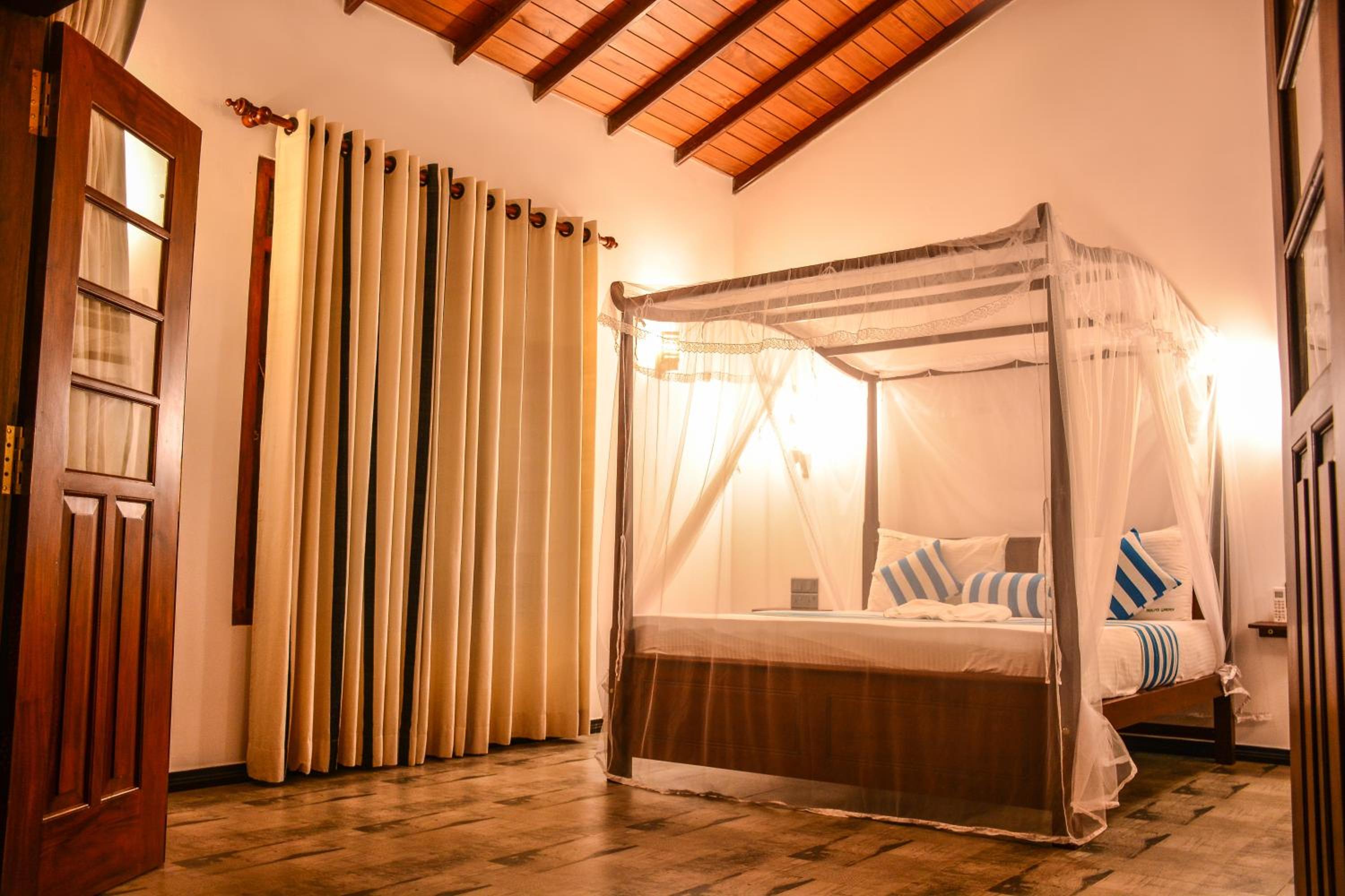 Araliya Gardens Hotel