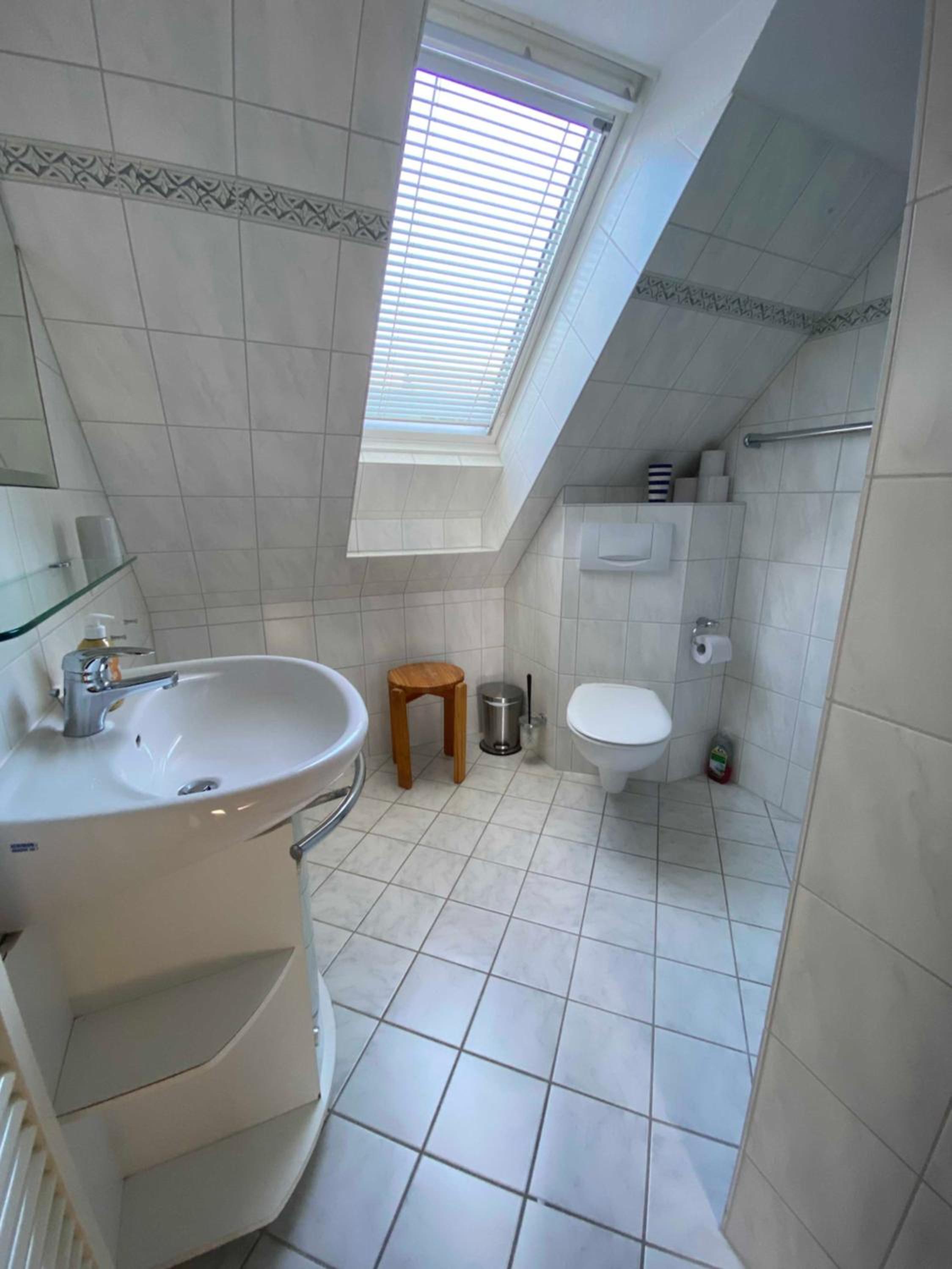App 1 en List — bathroom