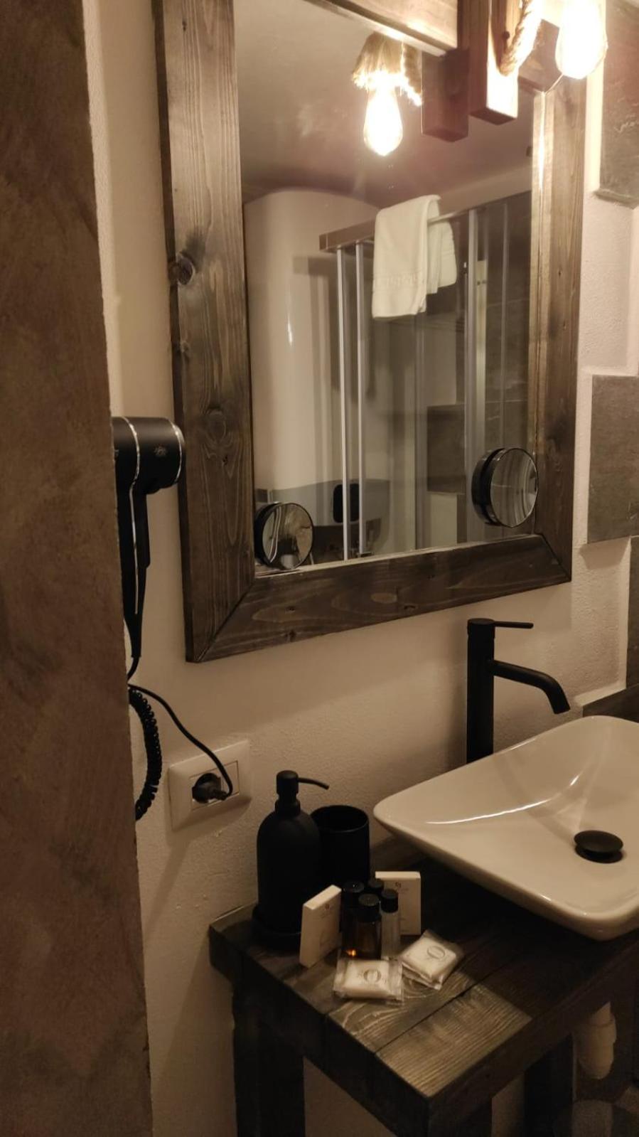 MadeBoutique Rooms