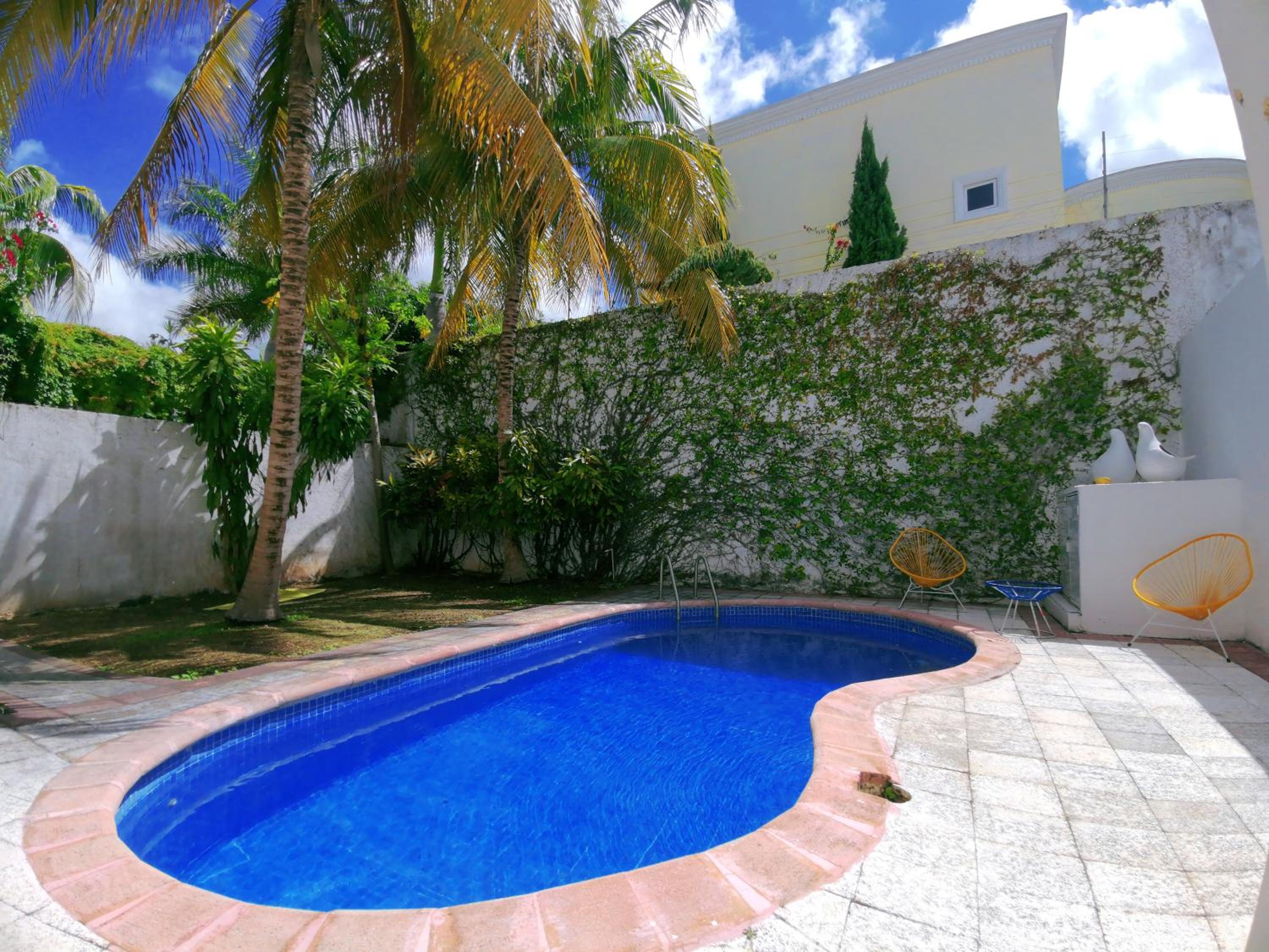 BEAUTIFUL & COZY NEAR BEACH Apartment Pool & KingSize Bed