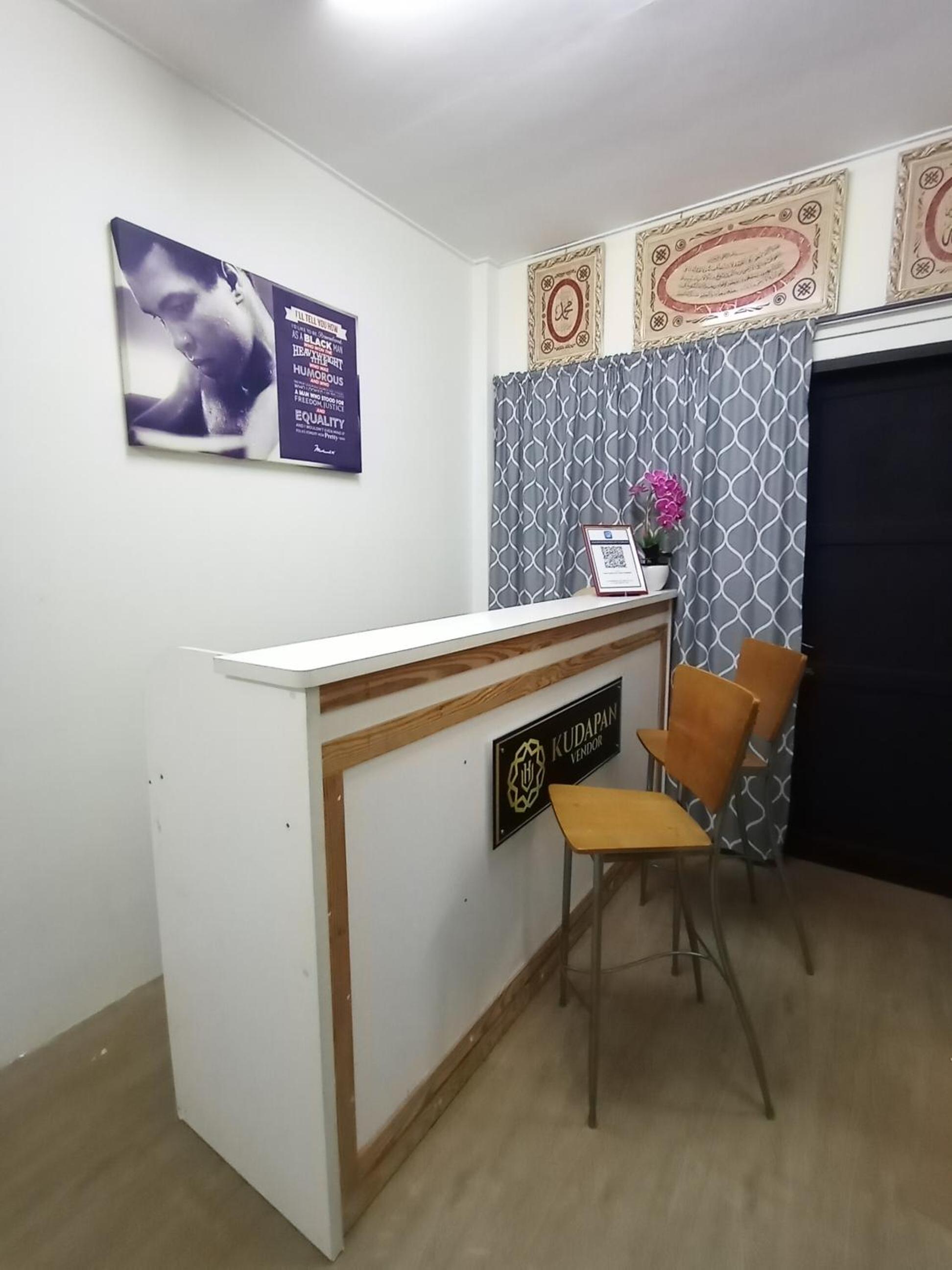 Minimalist Shop Stay @ Royal Town photo 7