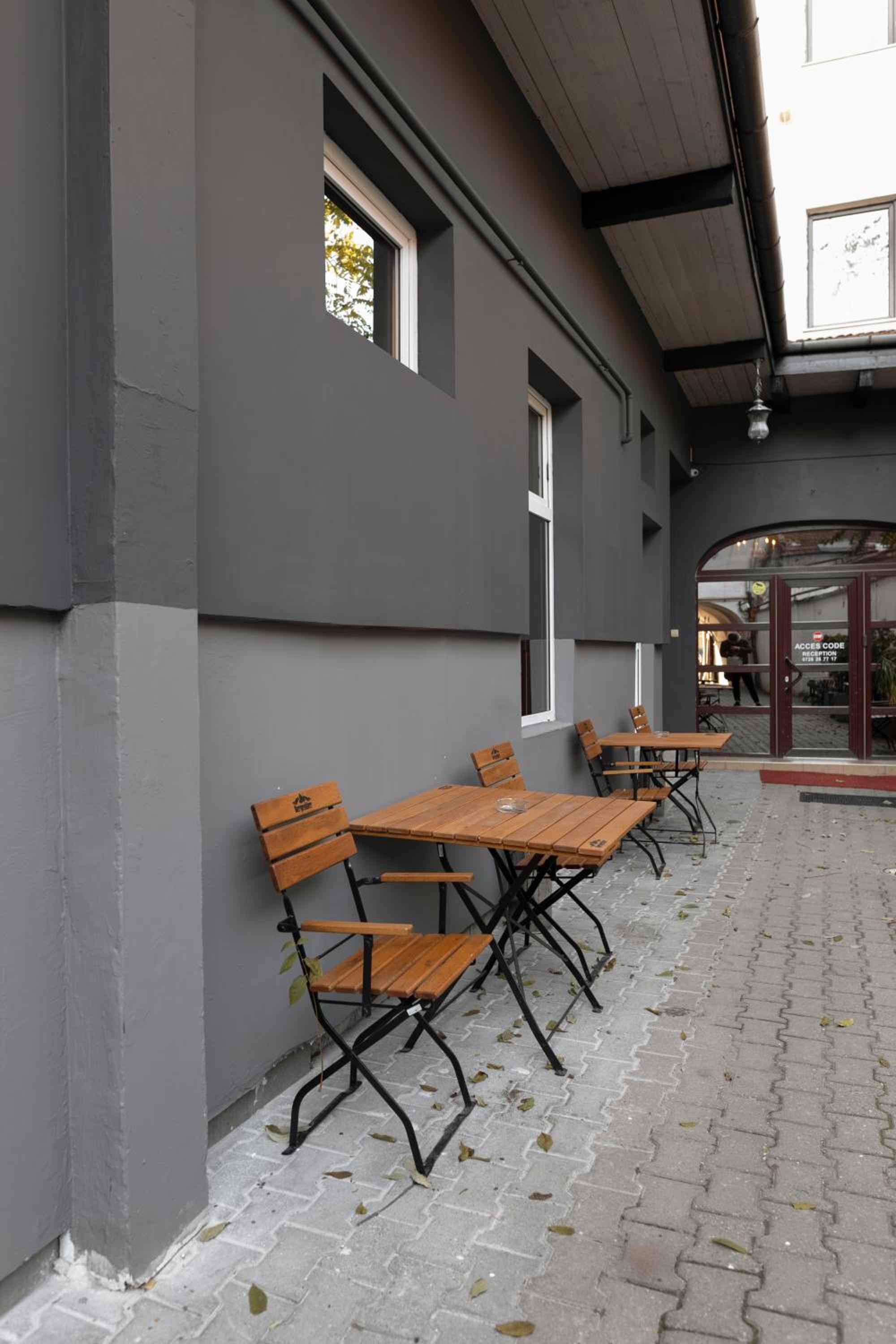 Hotel Meteor Central - Image 1