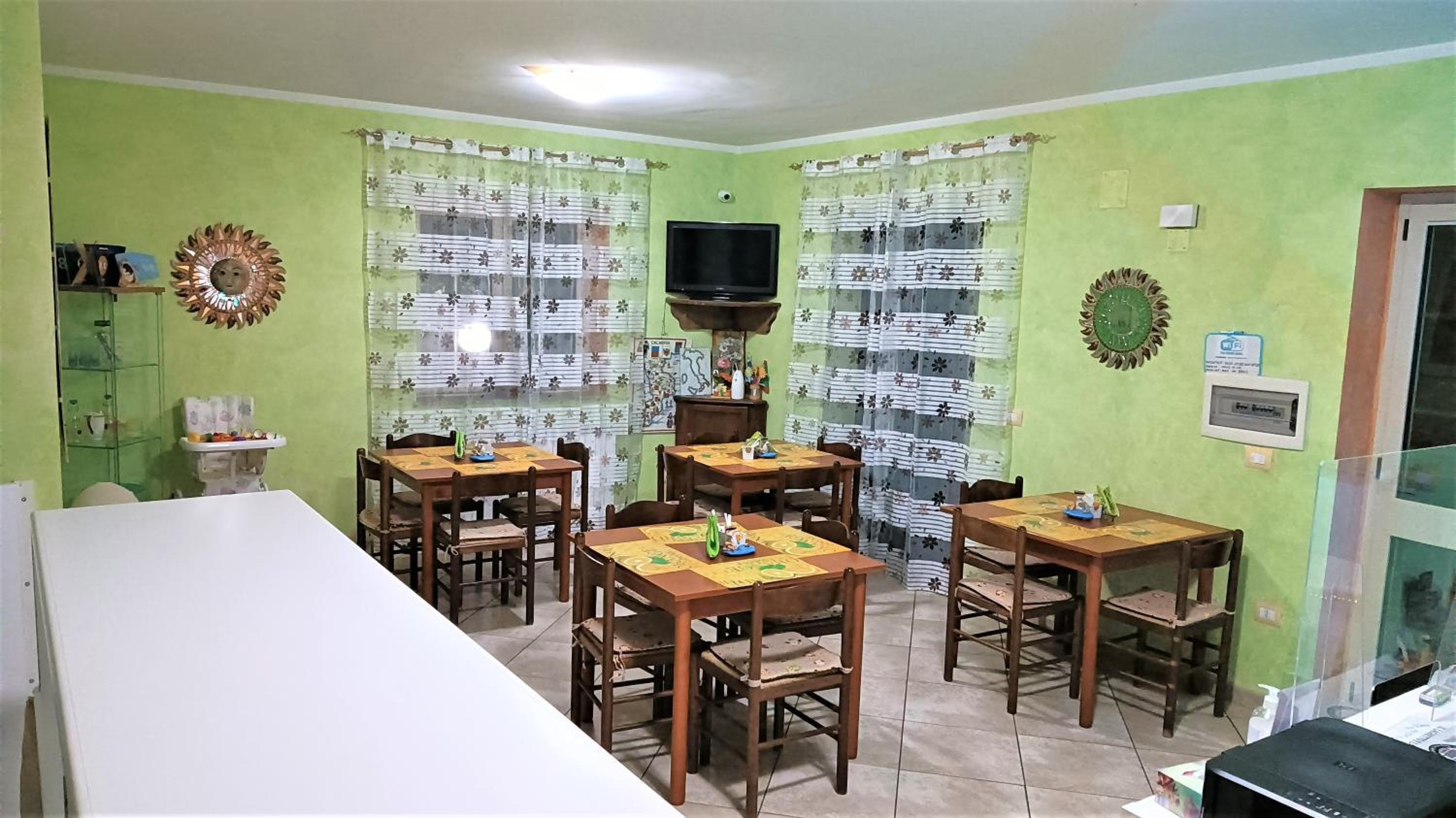 dining