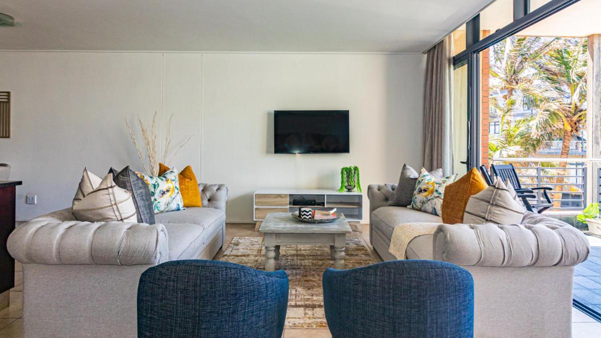 COZY LUXURY 3 BRM 4 BED, Durban, photo 3 of 14
