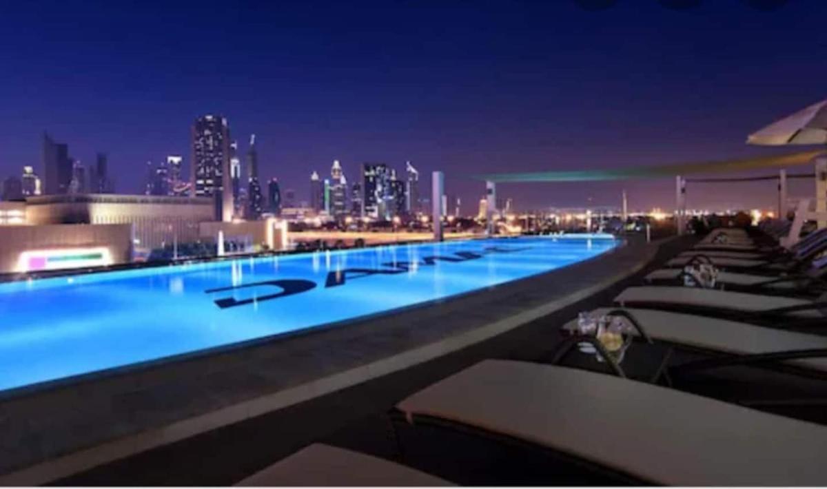 Elegant Apartment with Burj Khalifa View, Downtown