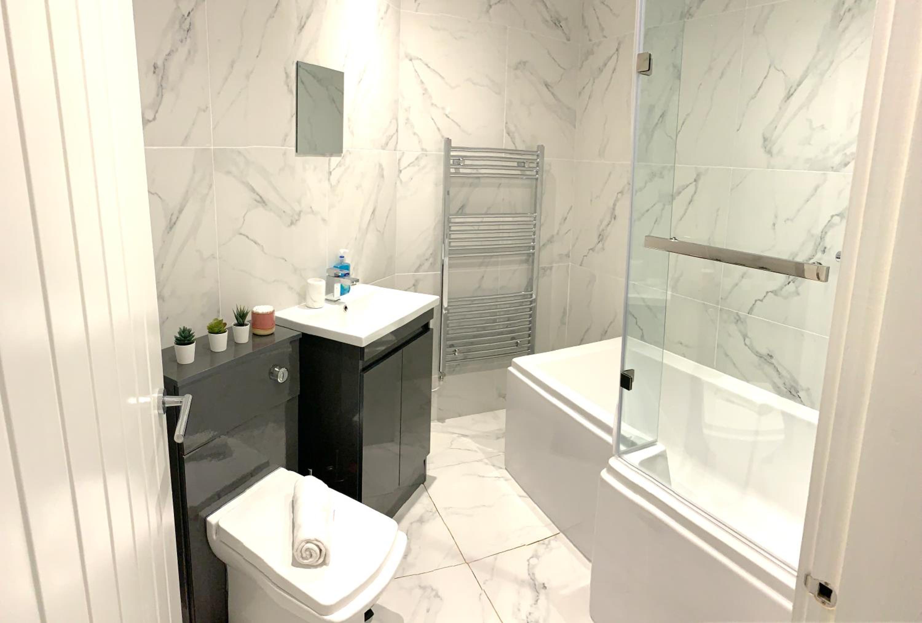 Home Crowd Luxury Apartments - Park View view 3