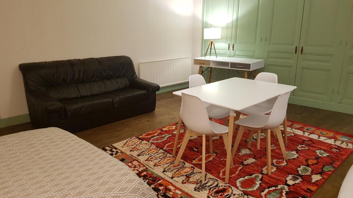 Grand studio et jolies chambres à louer view 3