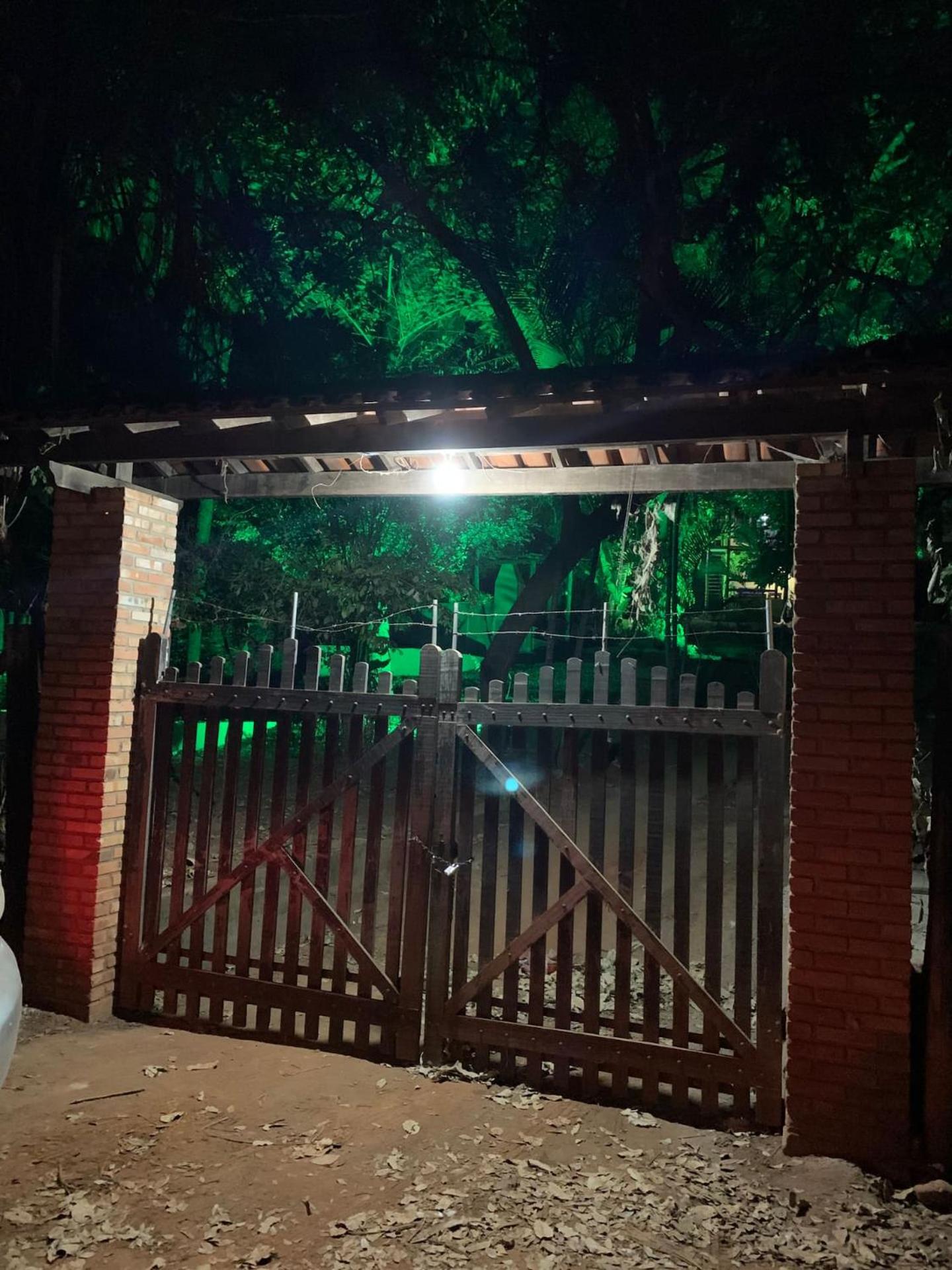 Casa Amarela Cipó Suítes e Cipó Kombi VIP 600m centro Serra do Cipó