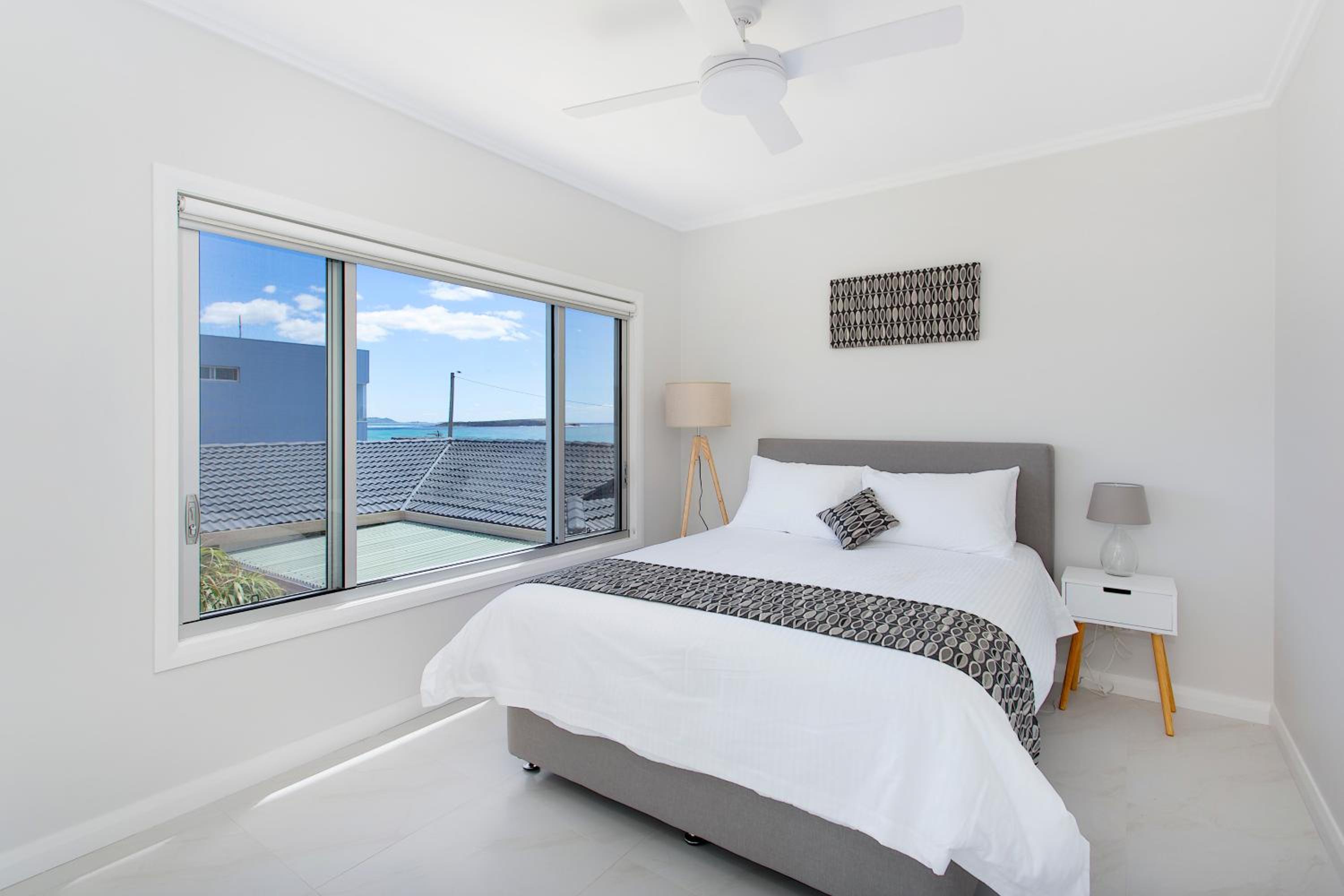 Seabreeze Stays on the Beach - Property Image 42