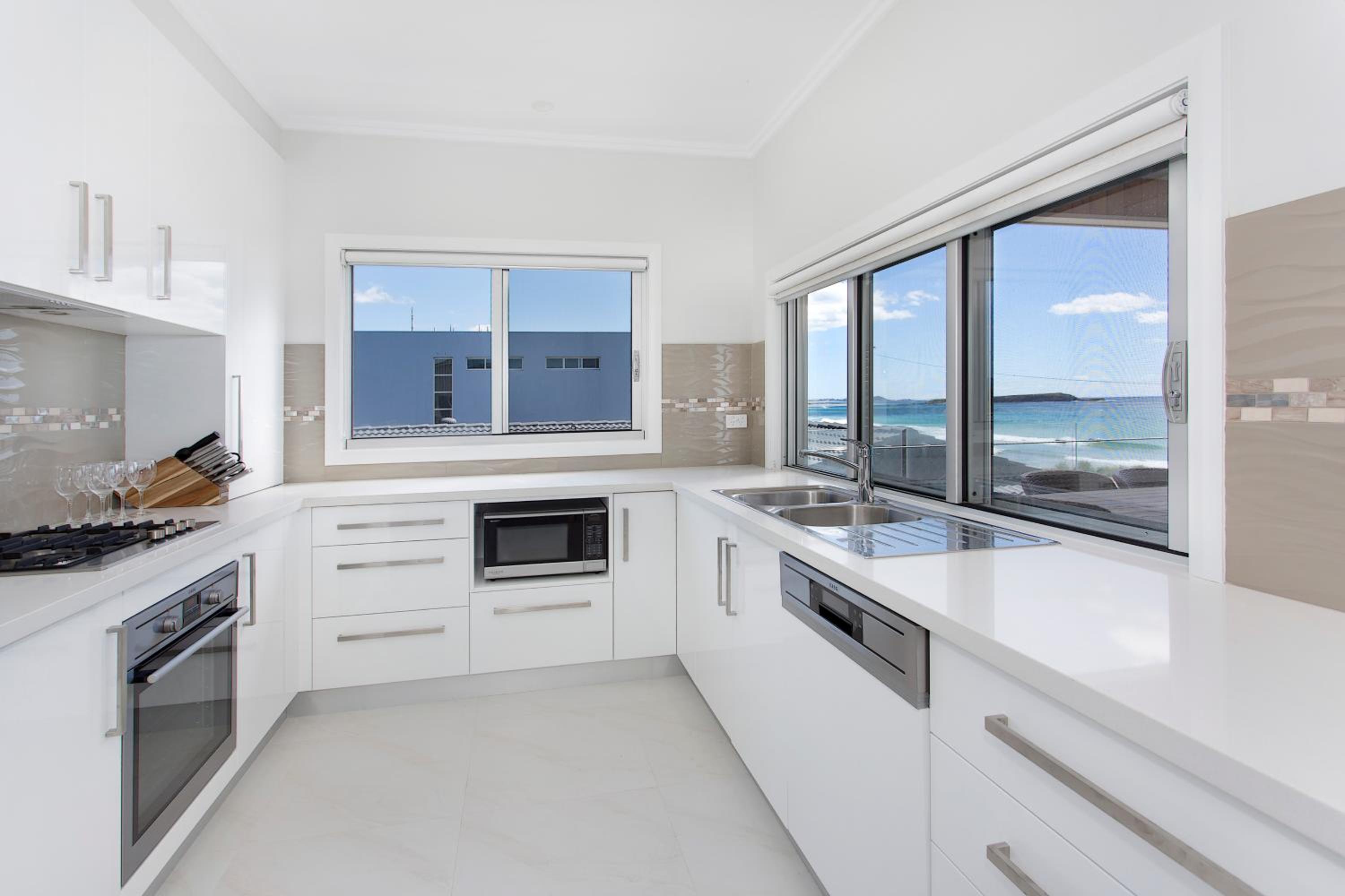 Seabreeze Stays on the Beach - Property Image 39