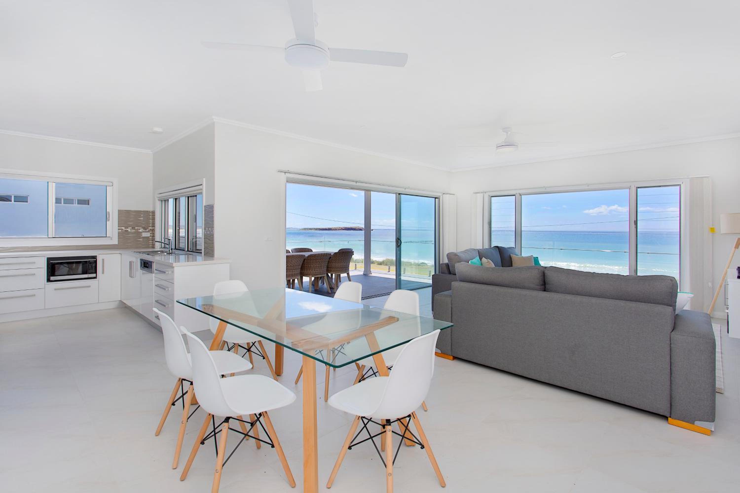 Seabreeze Stays on the Beach - Property Image 36
