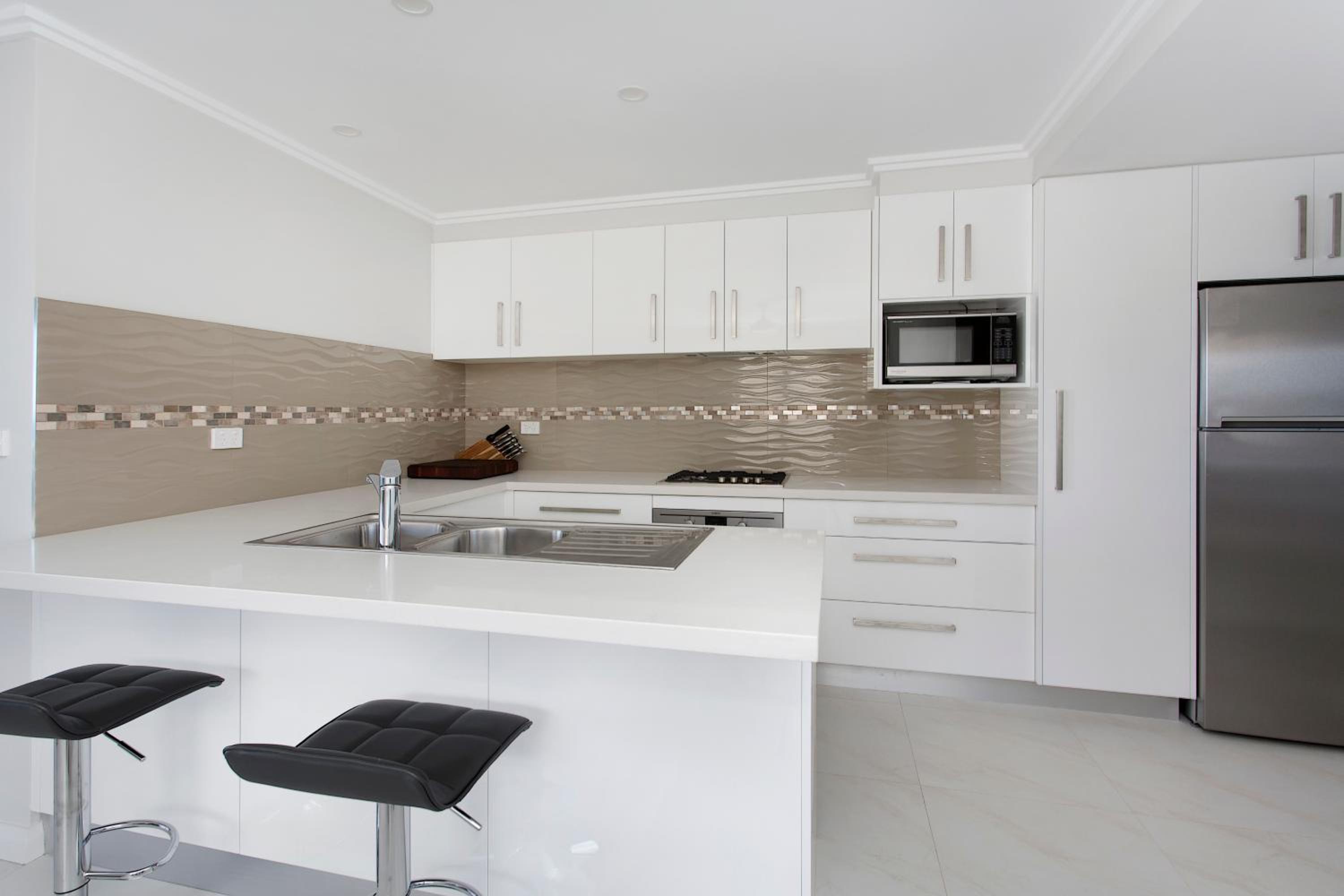 Seabreeze Stays on the Beach - Property Image 3