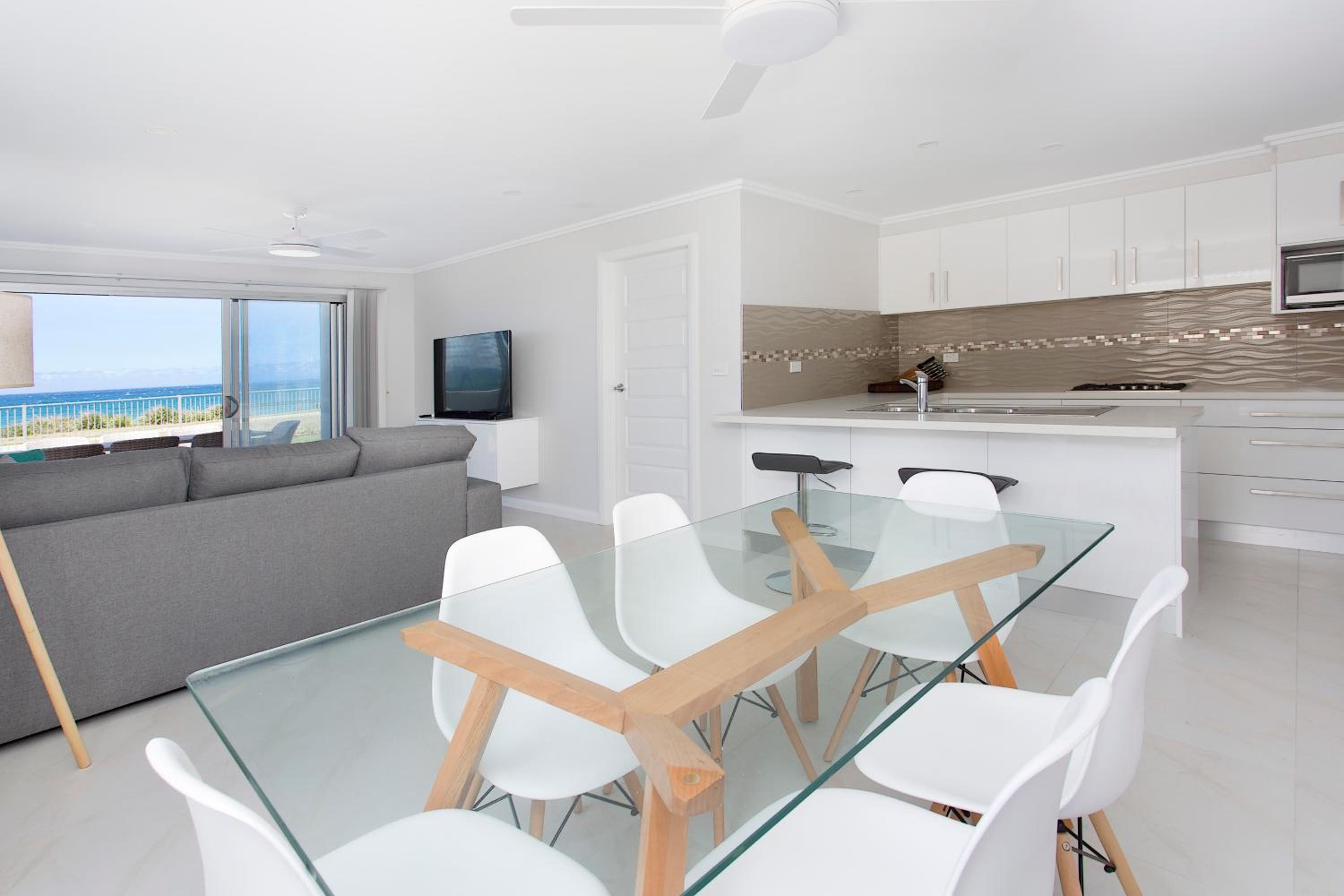 Seabreeze Stays on the Beach - Property Image 7