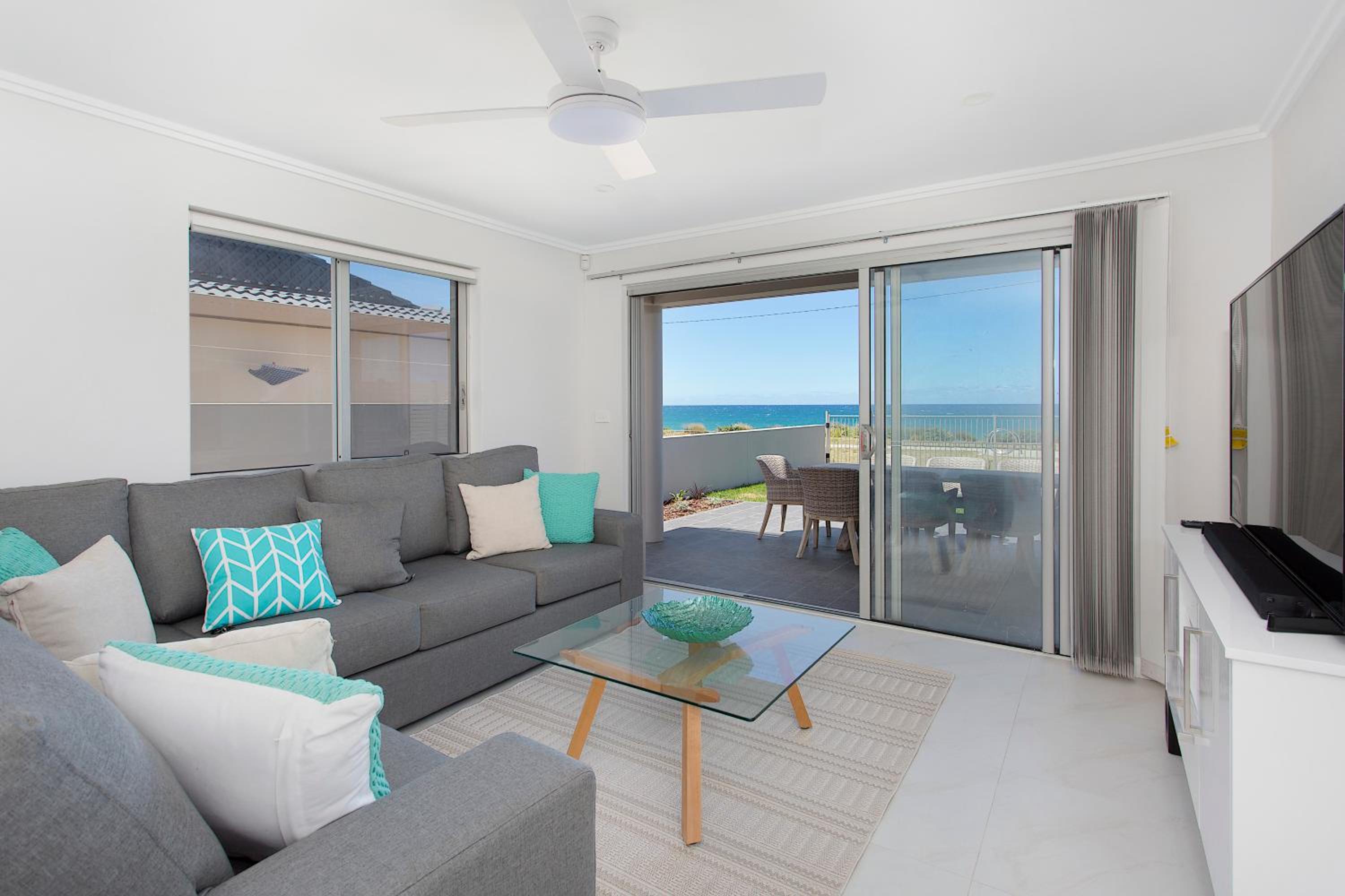 Seabreeze Stays on the Beach - Property Image 2